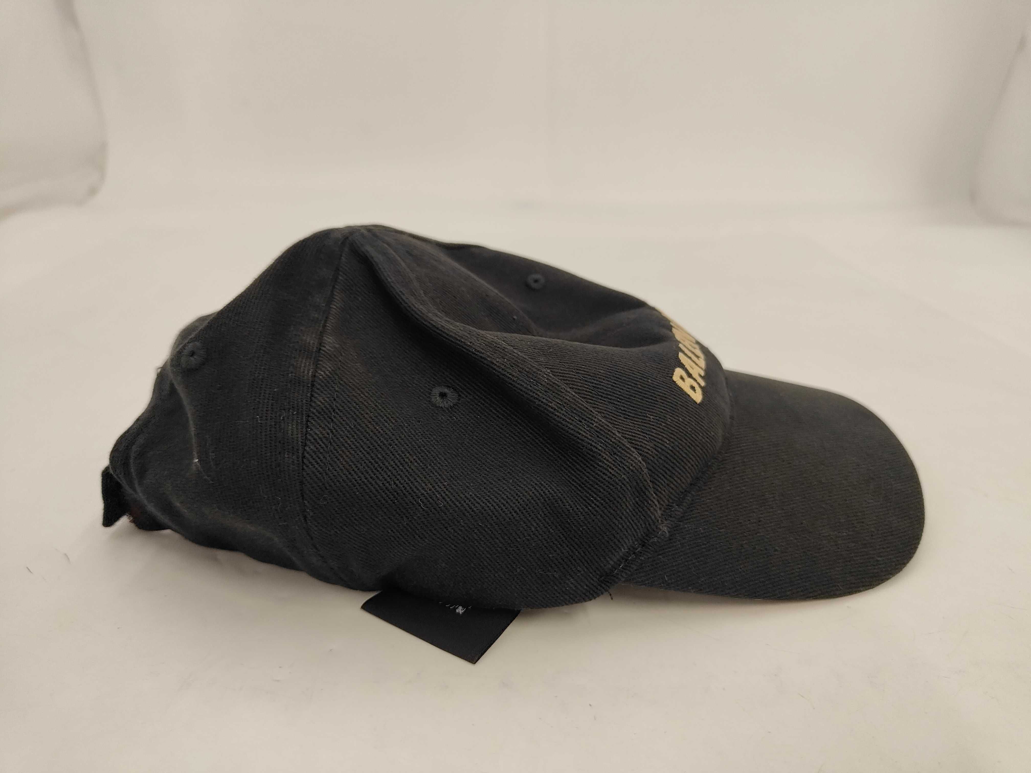 hats and other accessories — view 4