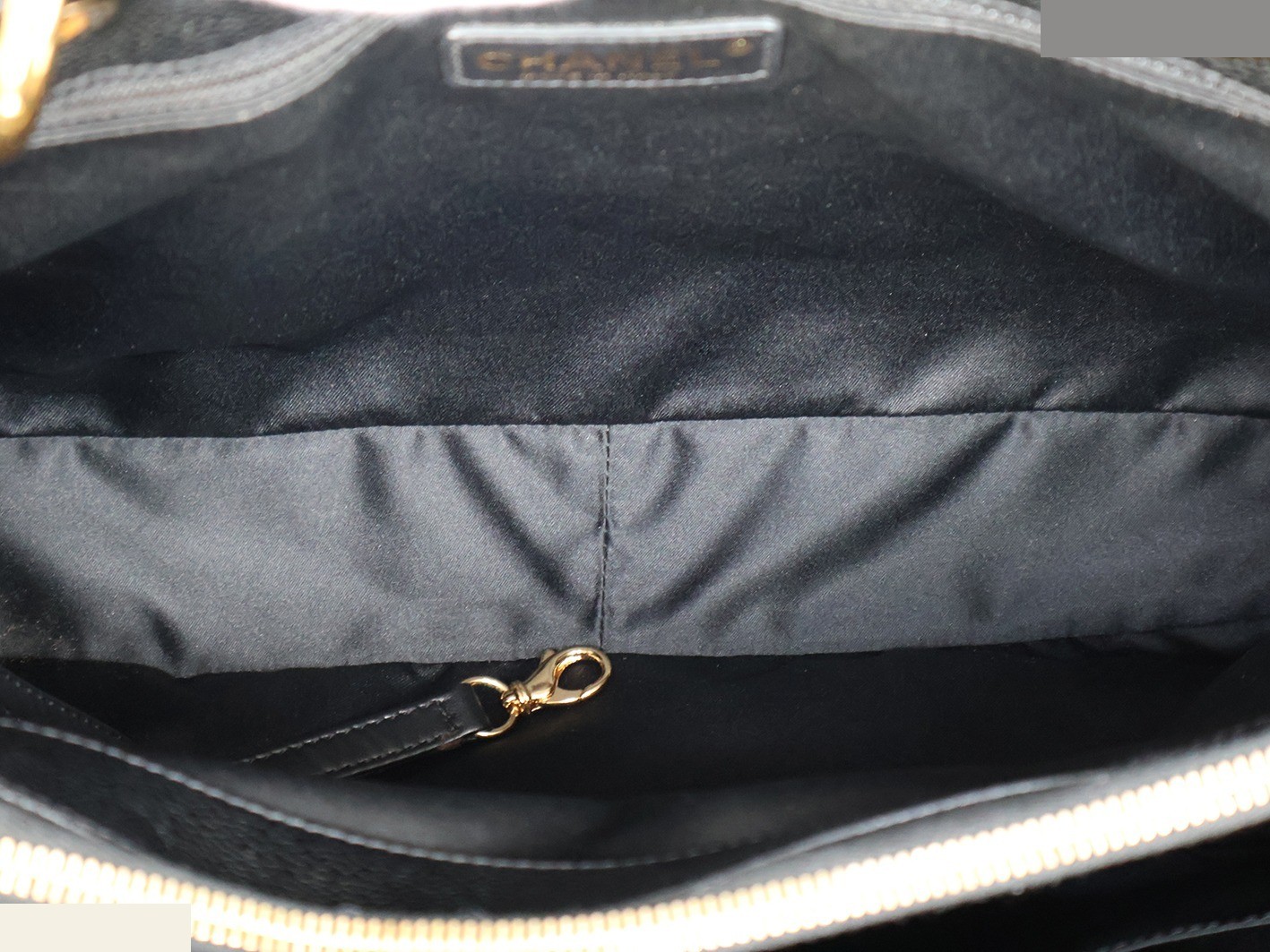 Caviar Skin GST Chain Tote Bag, Black — view 11