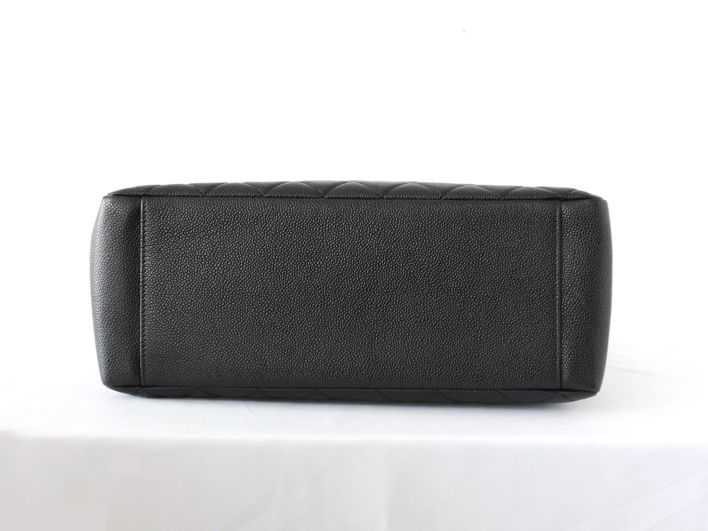 Caviar Skin GST Chain Tote Bag, Black — view 5