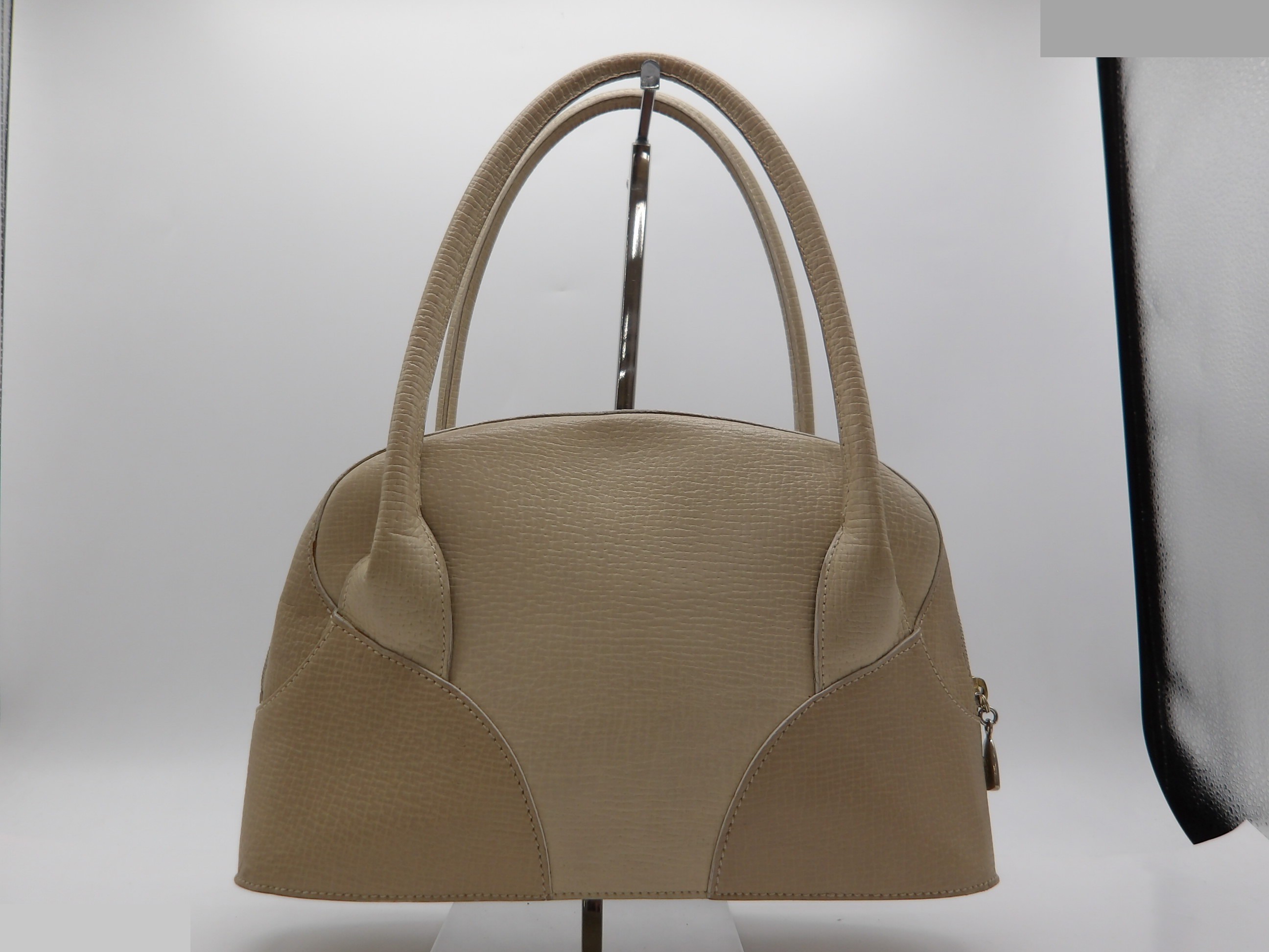 handbag, vintage, gold hardware — view 2