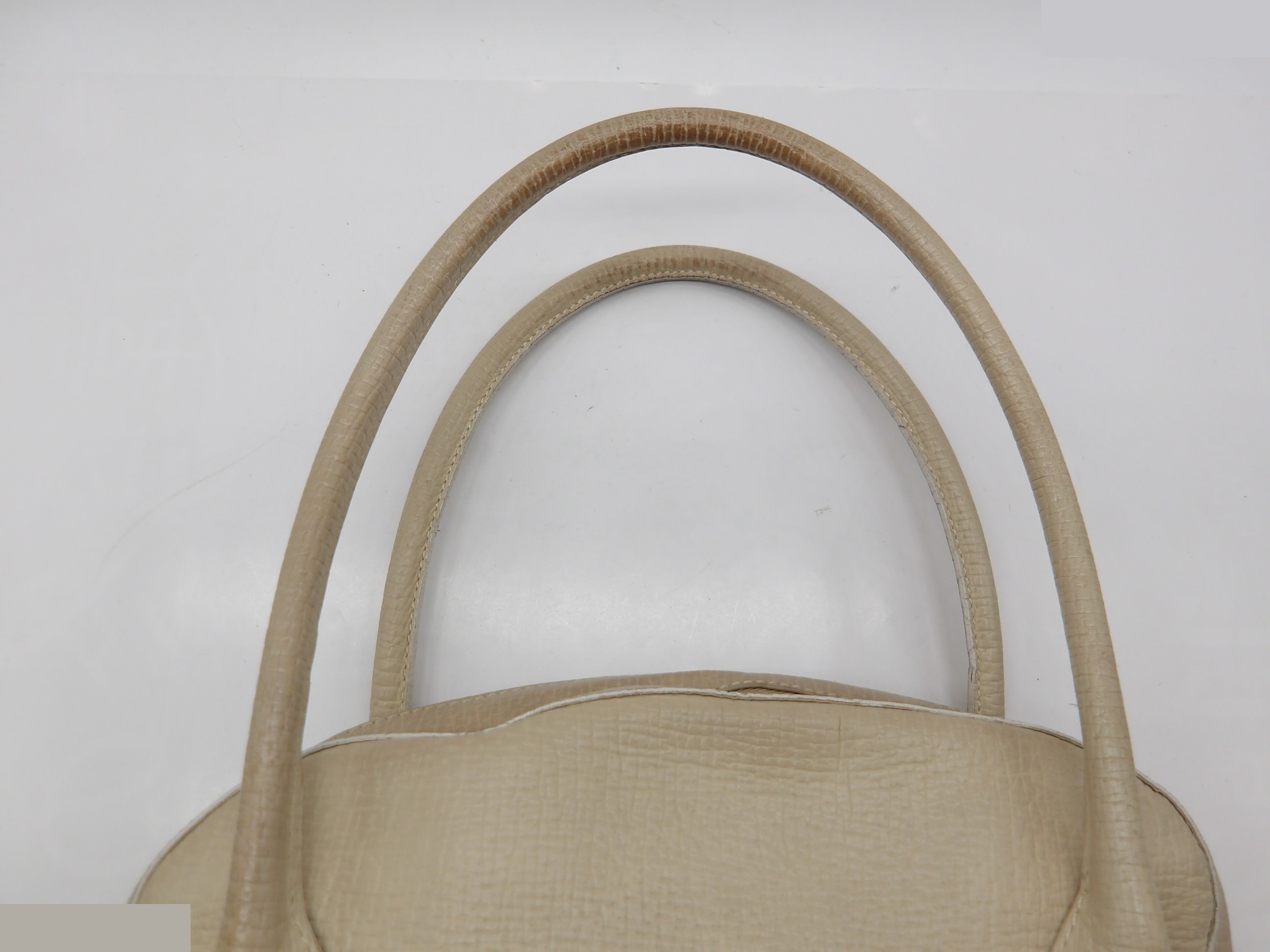 handbag, vintage, gold hardware — view 8