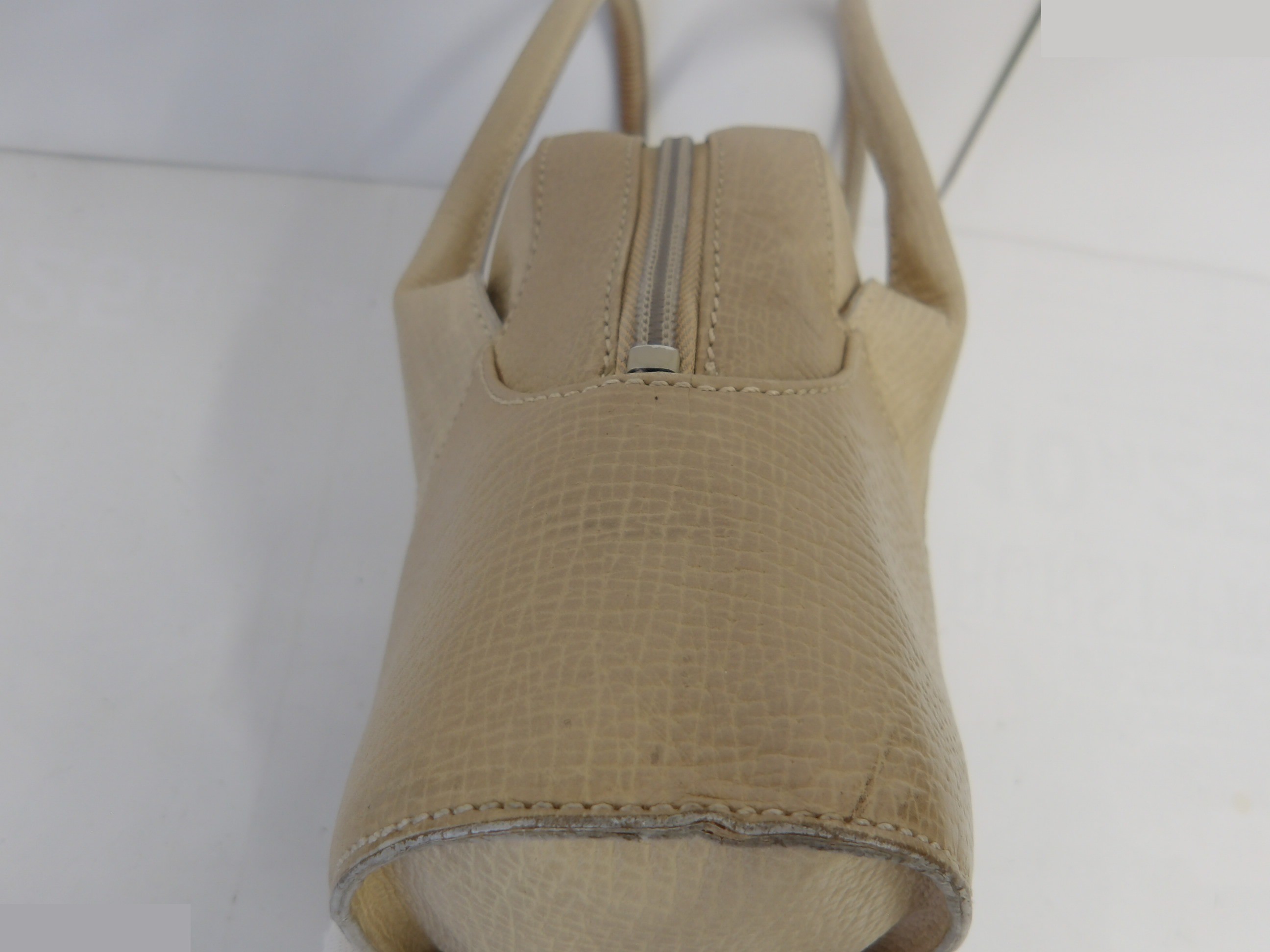 handbag, vintage, gold hardware — view 9