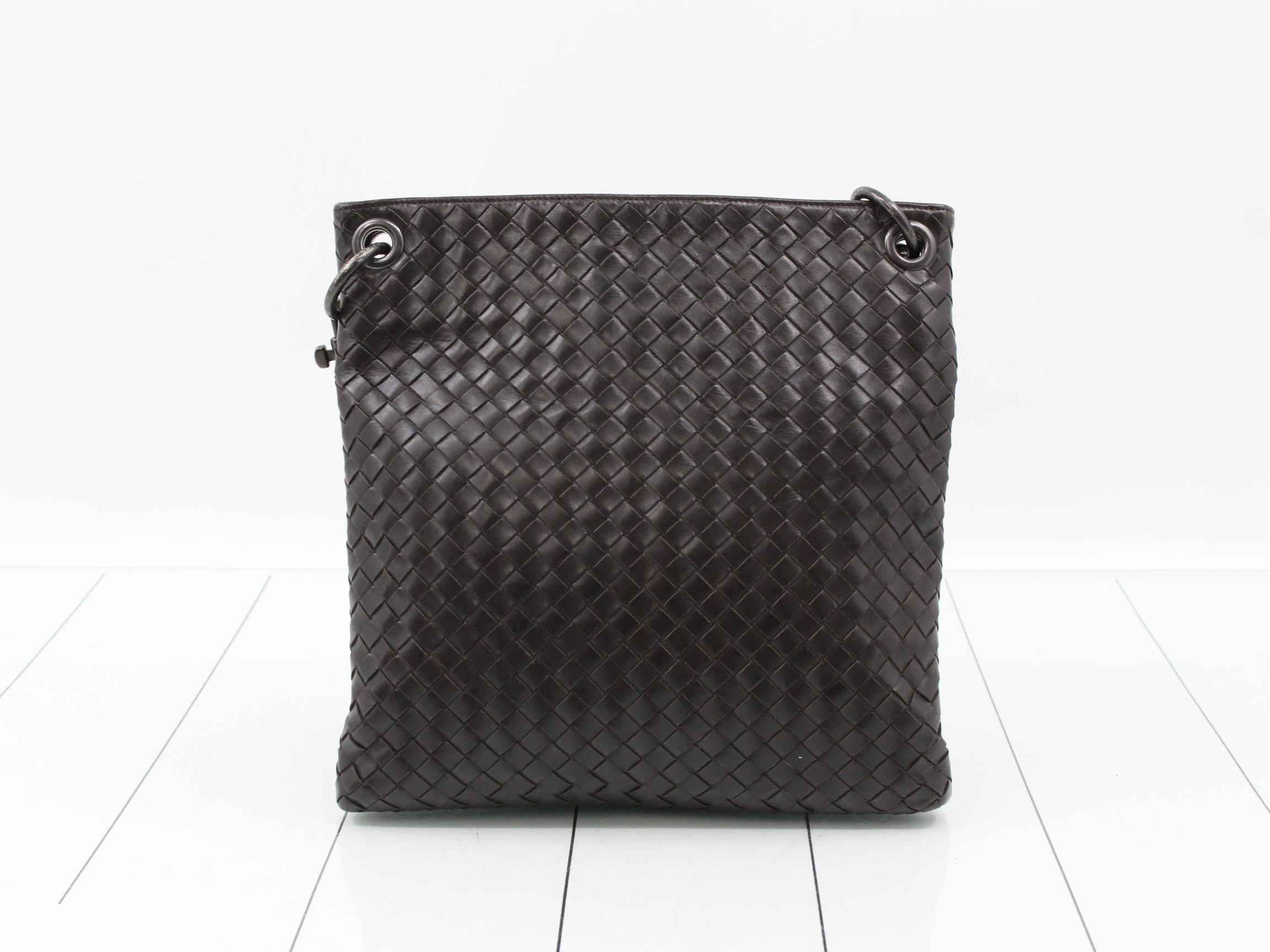 Intrecciato (bag) - Shoulder bag - Brown — view 2
