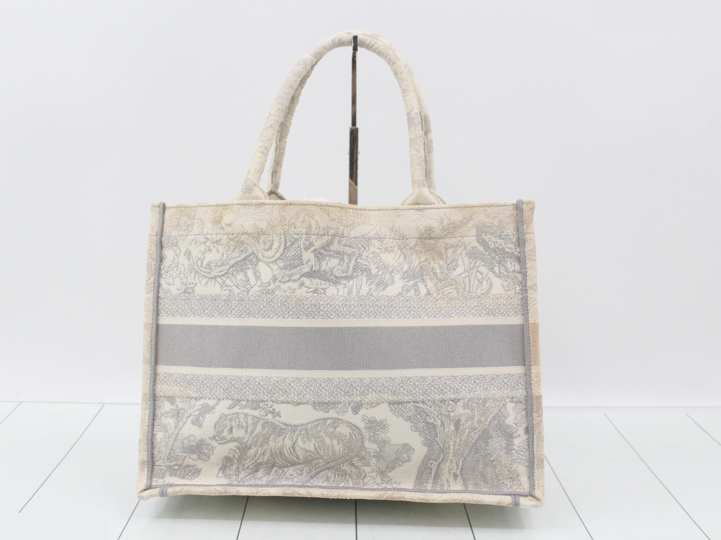 Trotter (bag) Book Tote Medium — view 2