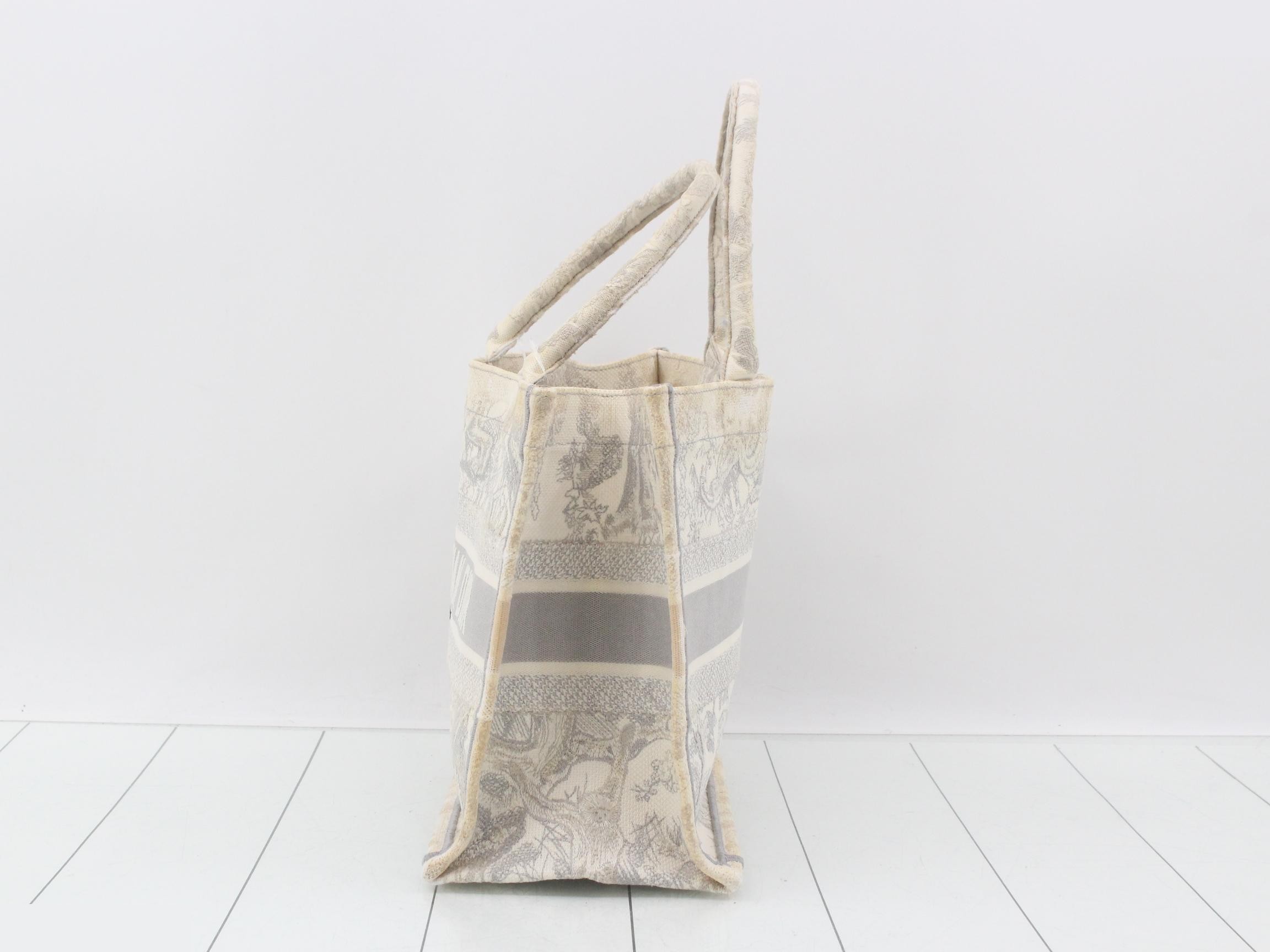 Trotter (bag) Book Tote Medium — view 3