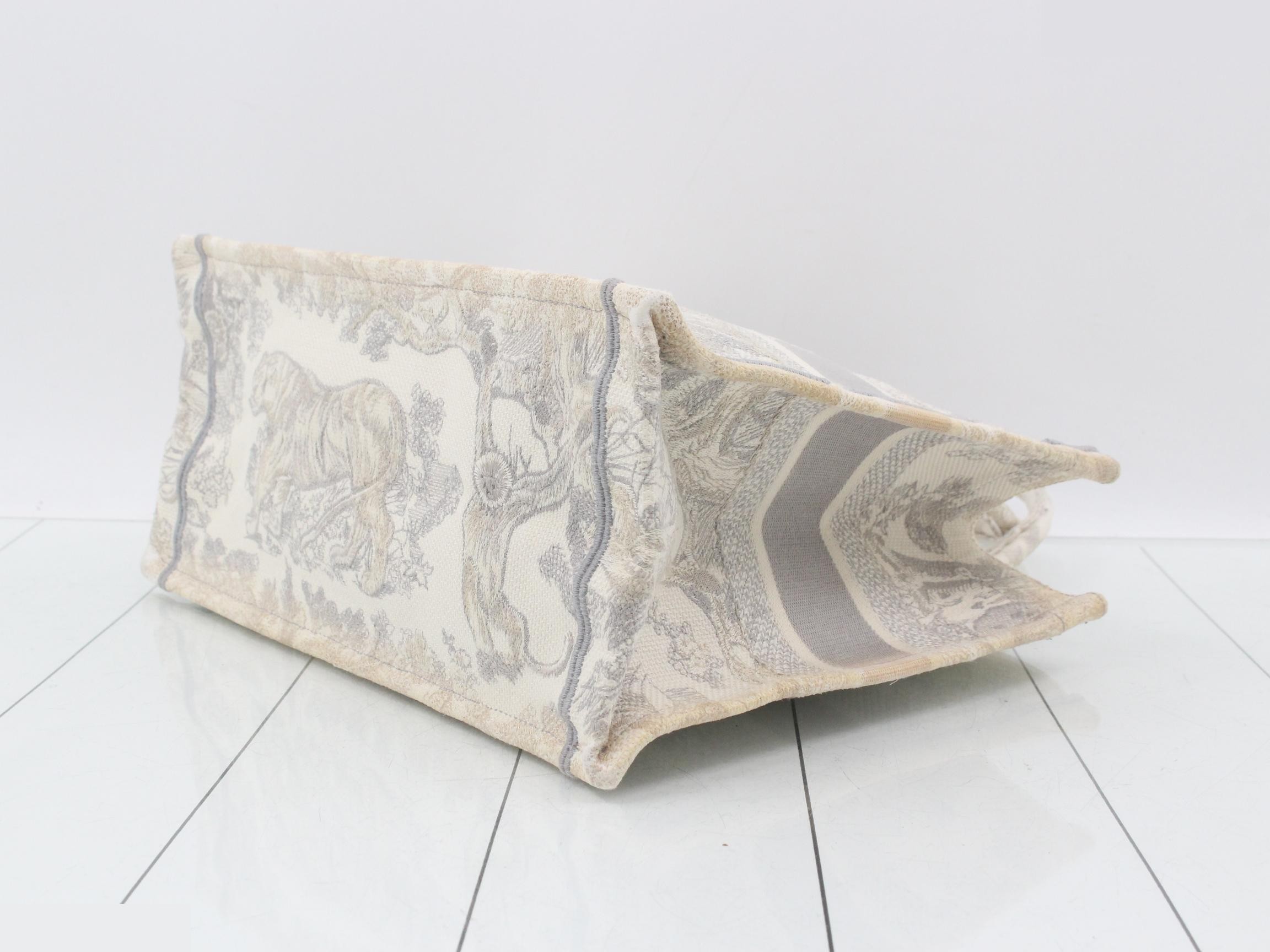Trotter (bag) Book Tote Medium — view 6