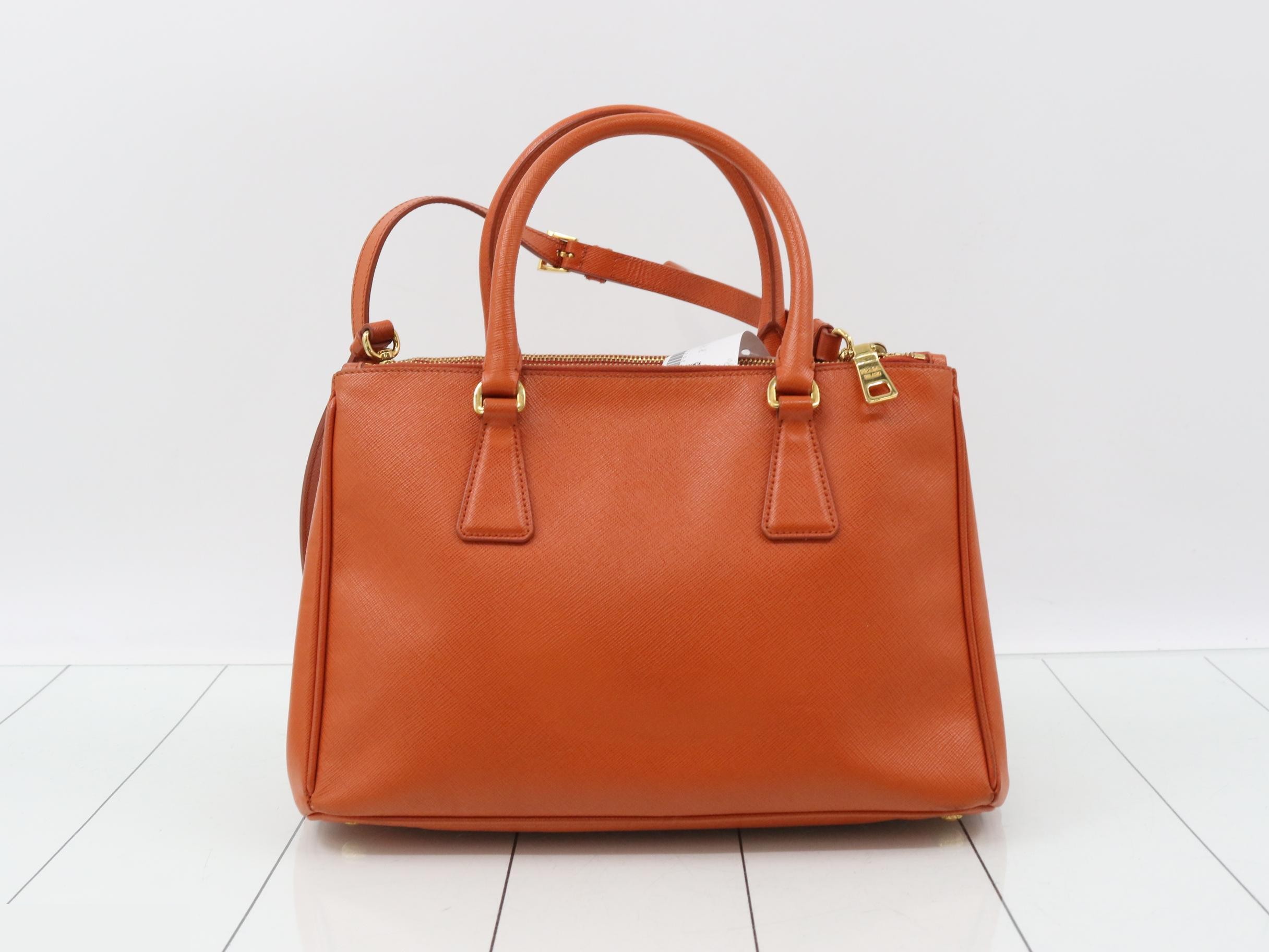 Galleria Saffiano Triangle Plate 2-Way Shoulder/Handbag — view 2