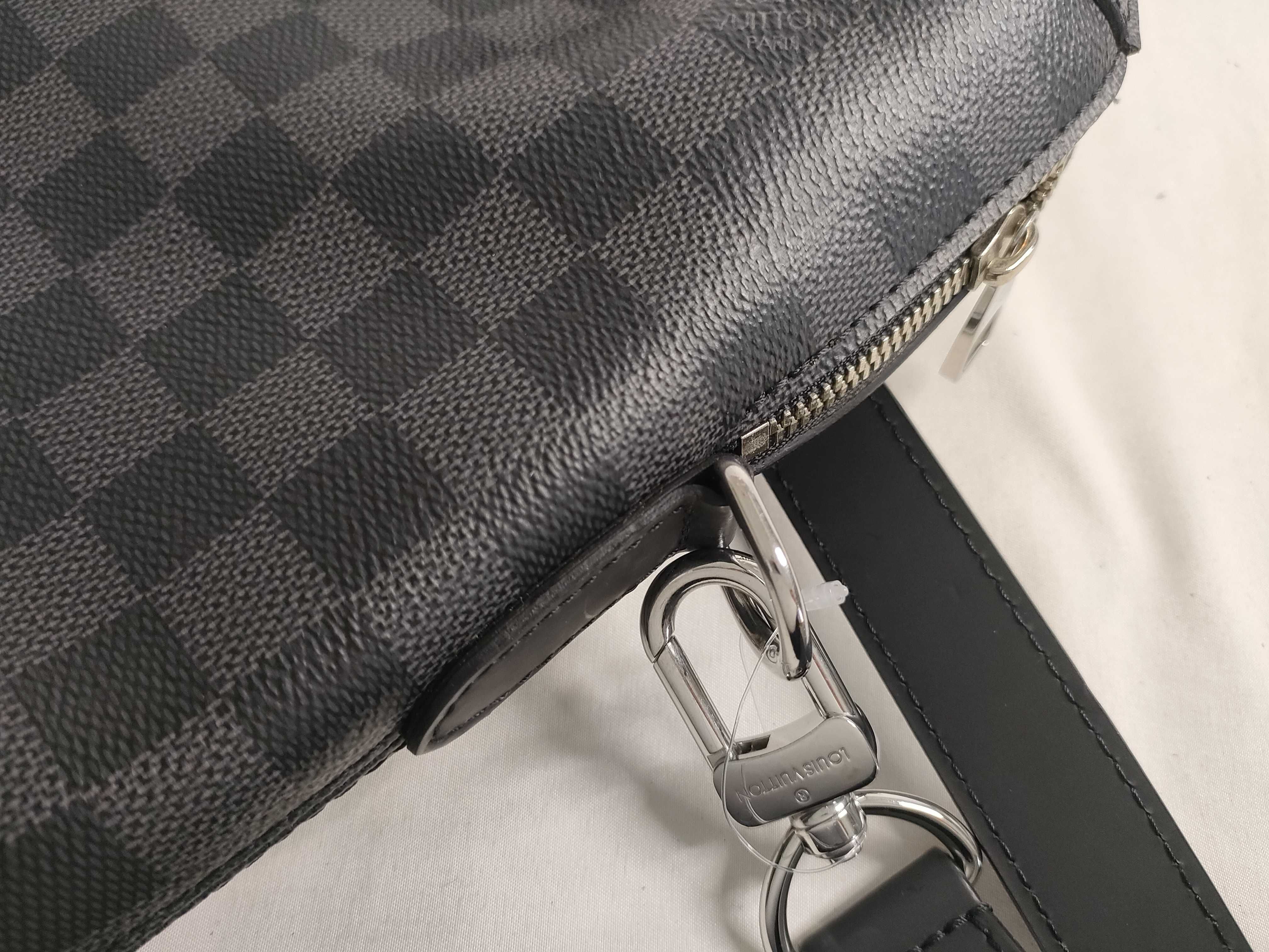 Damier Graphite Louis Vuitton Handbag — view 15