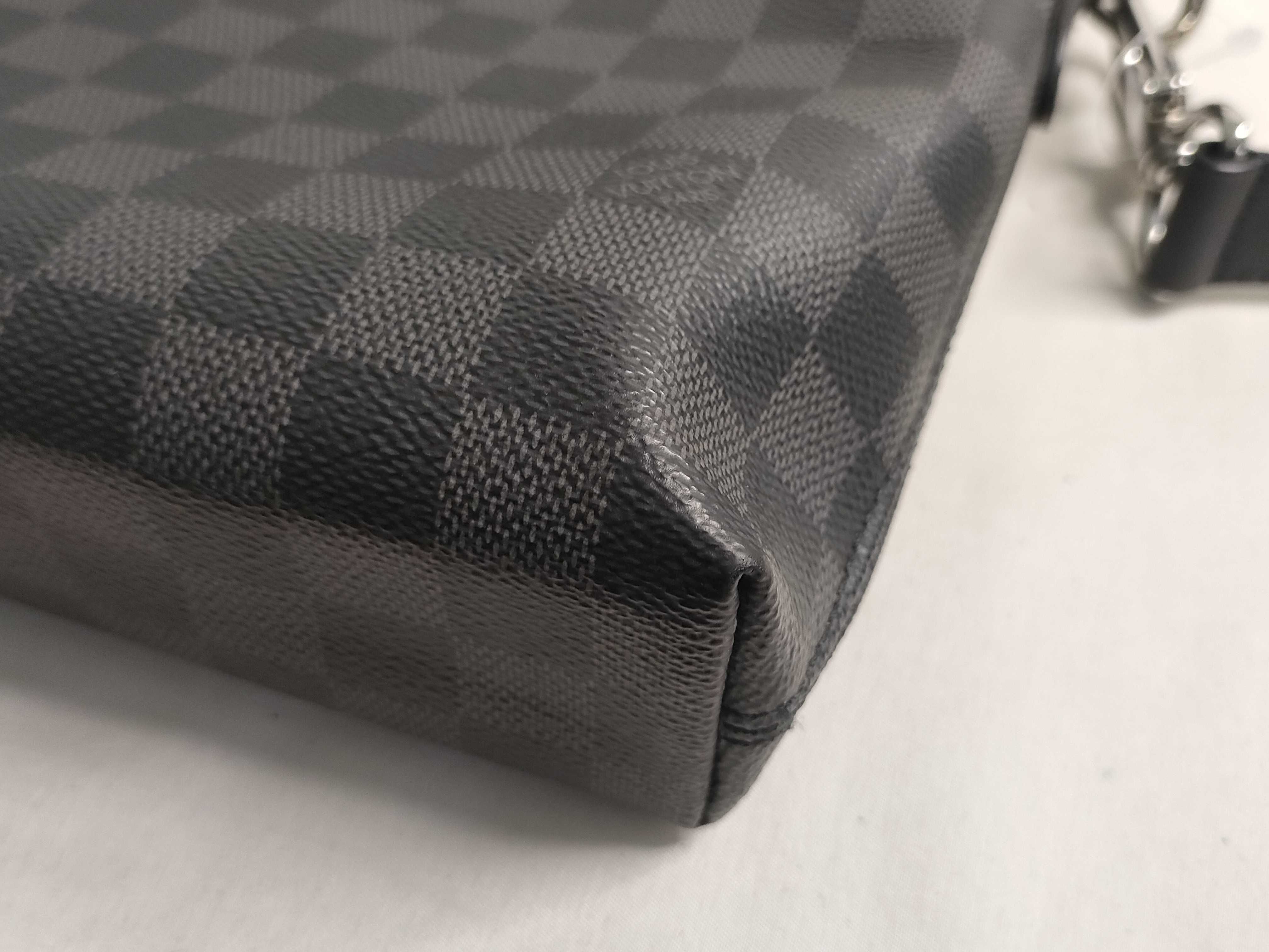 Damier Graphite Louis Vuitton Handbag — view 7