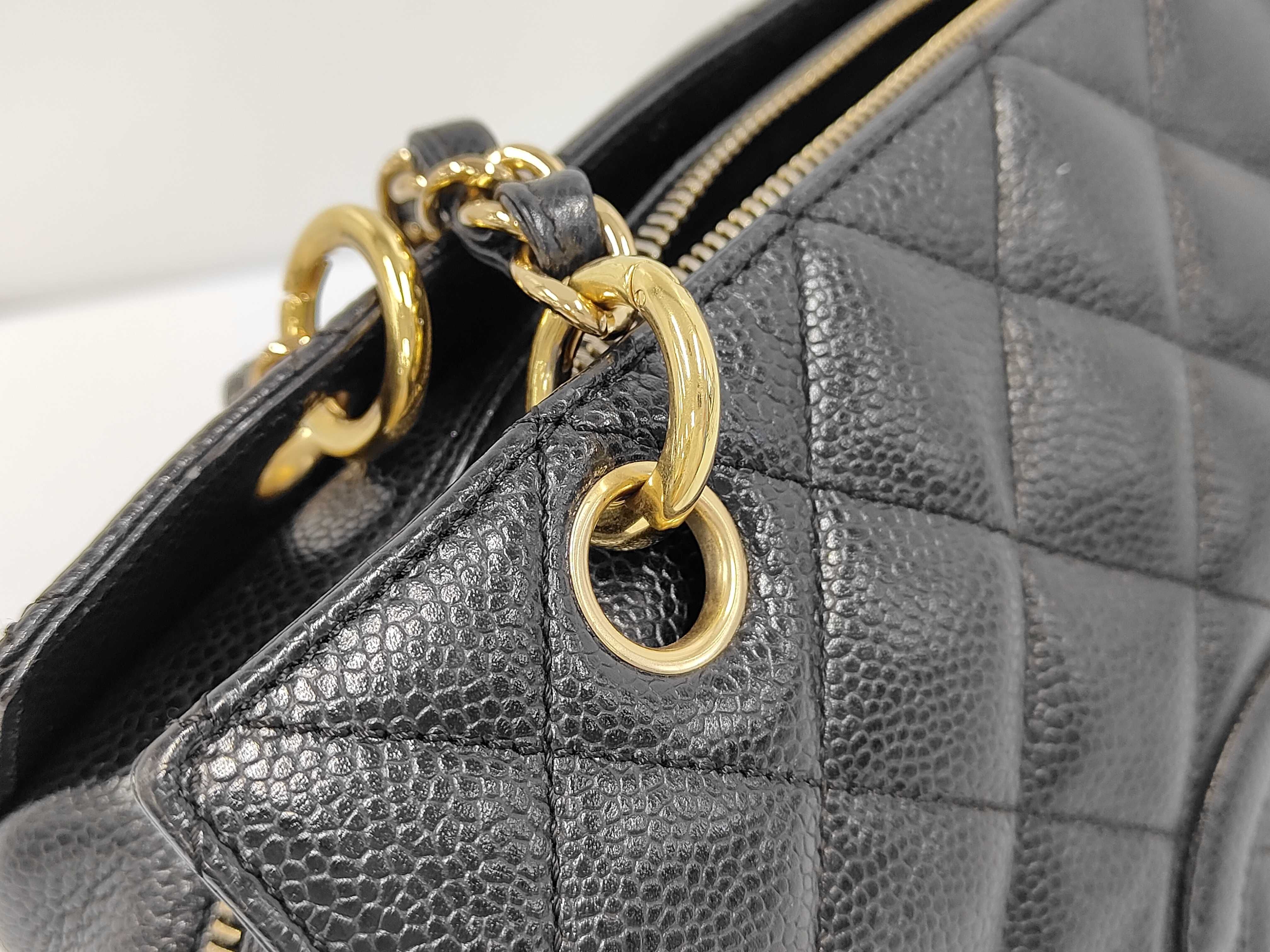 Matelassé Chain Shoulder Bag, Caviar Leather, Black Shoulder Bag — view 6
