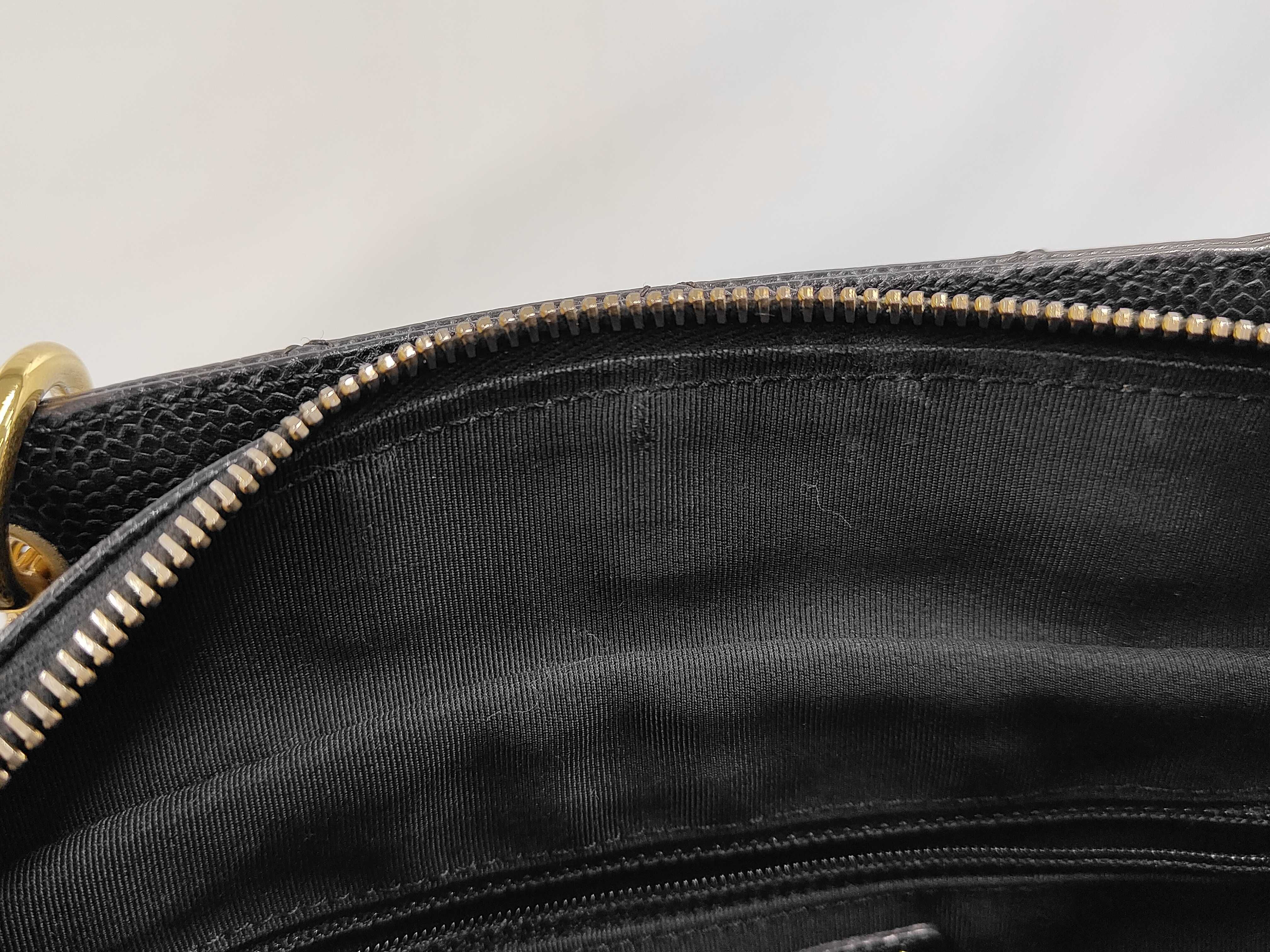 Matelassé Chain Shoulder Bag, Caviar Leather, Black Shoulder Bag — view 9