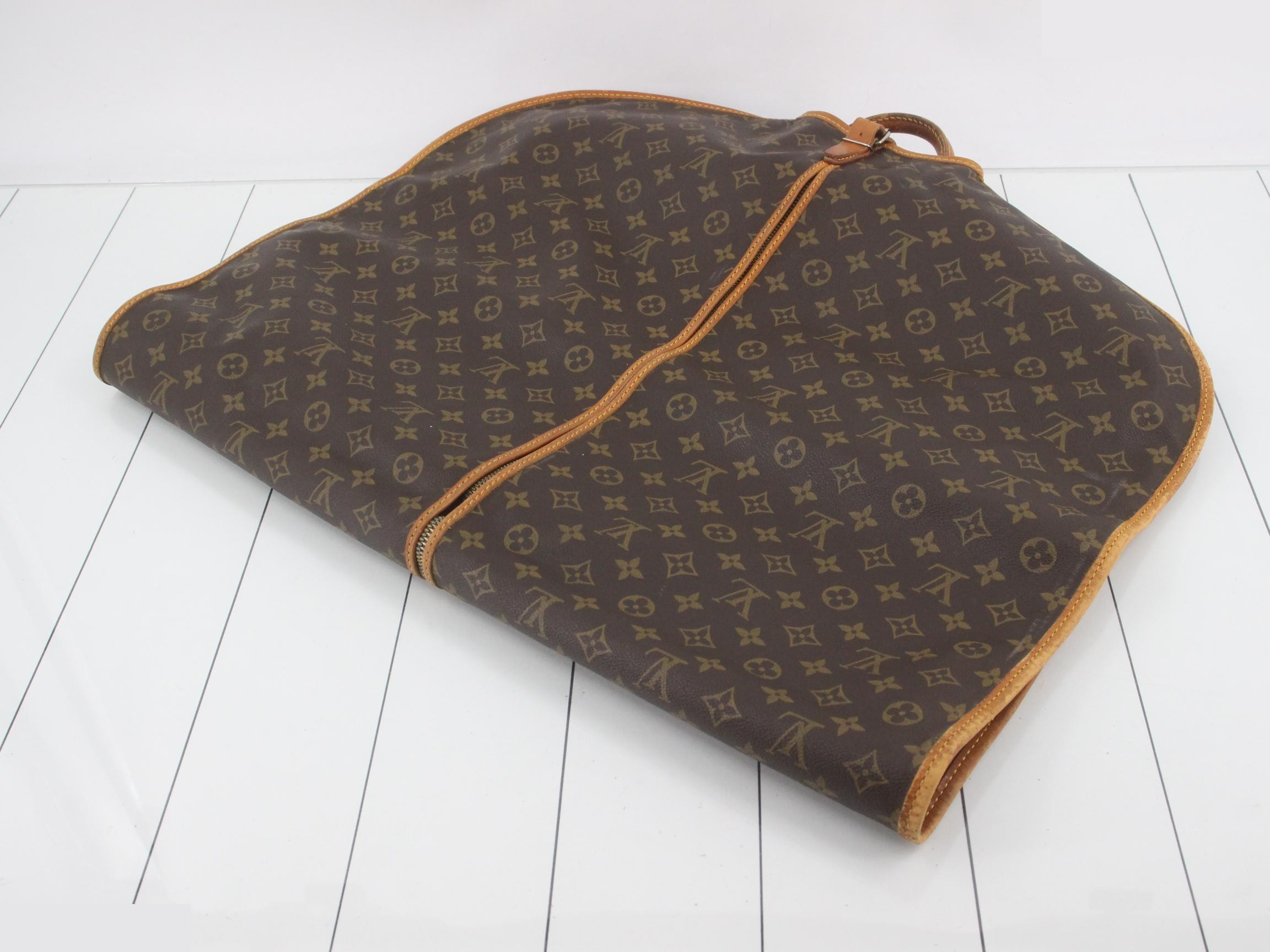 Sac de Portement — view 3