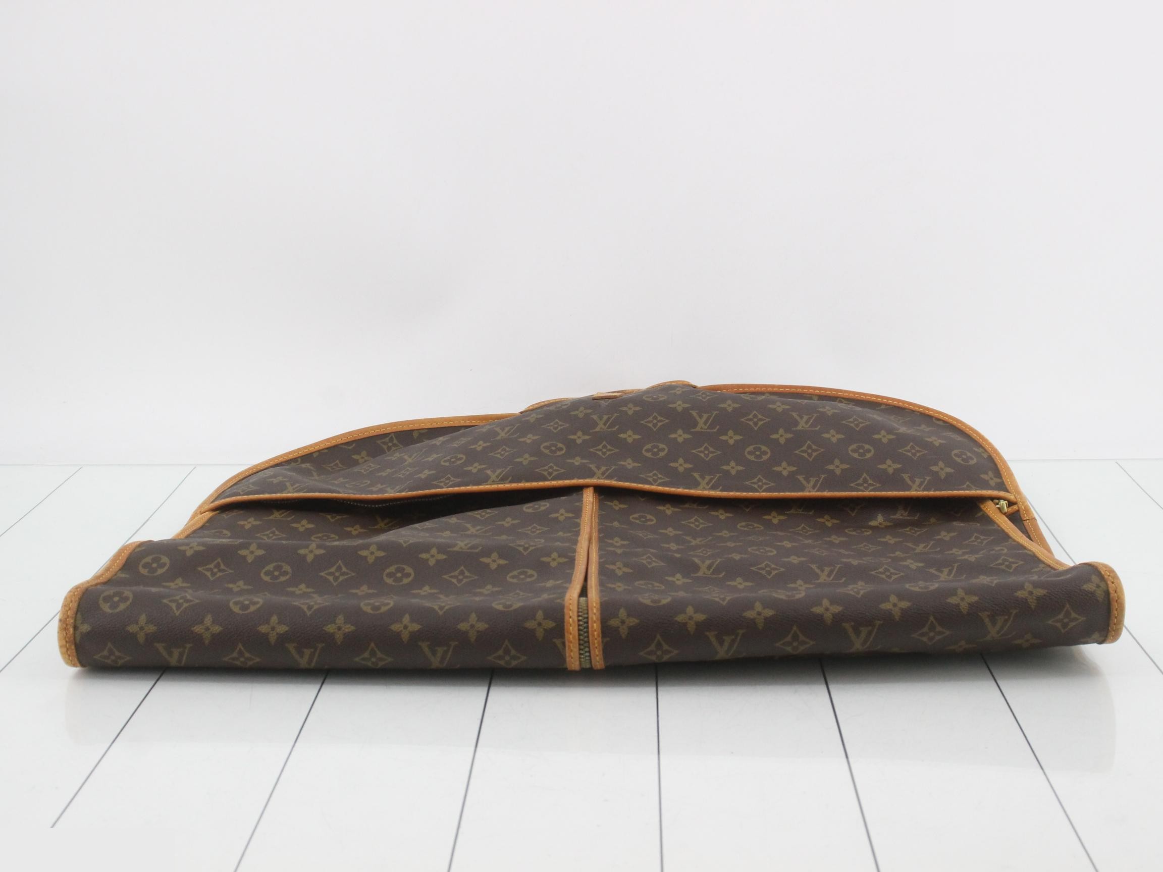 Sac de Portement — view 4