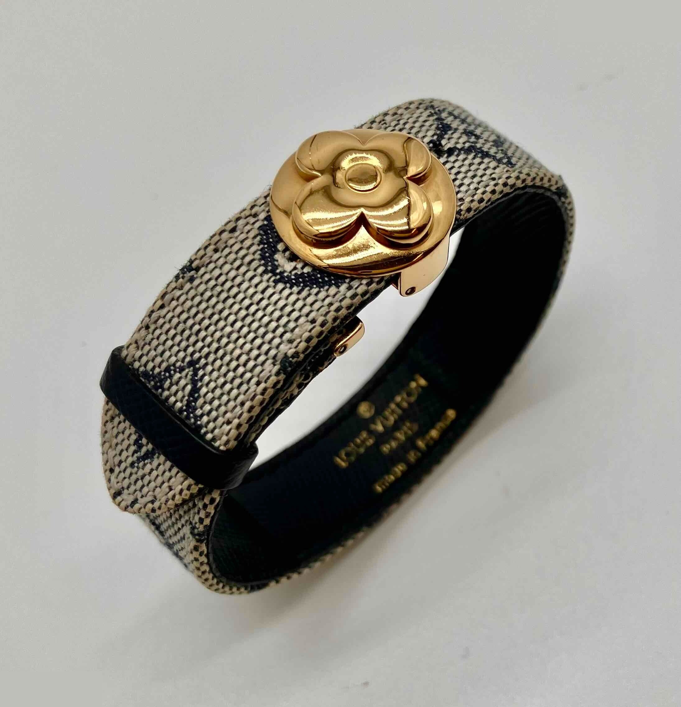 Good Luck Bracelet, Blue, Wrist size approximately 16.5 cm