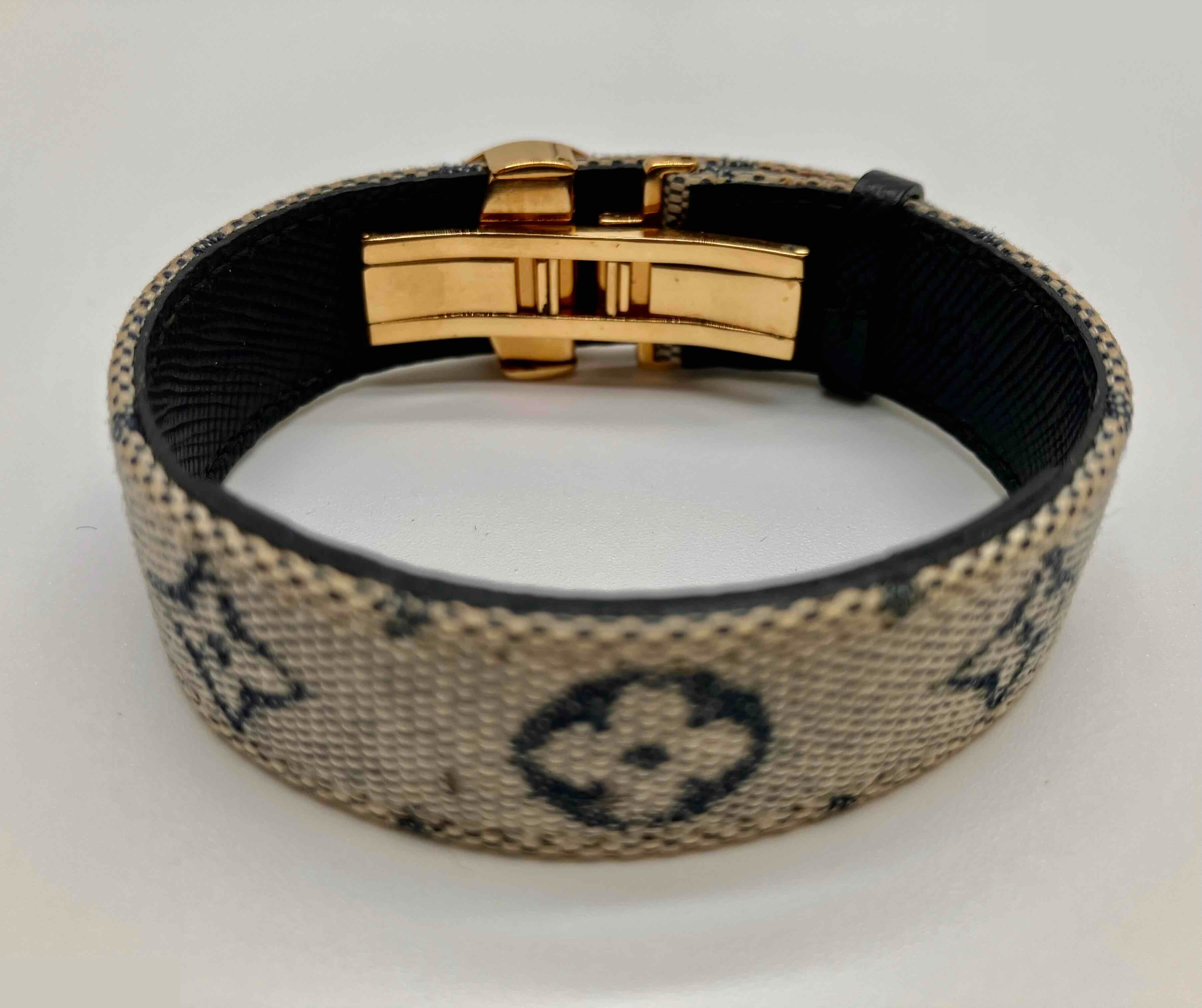Good Luck Bracelet, Blue, Wrist size approximately 16.5 cm — view 3