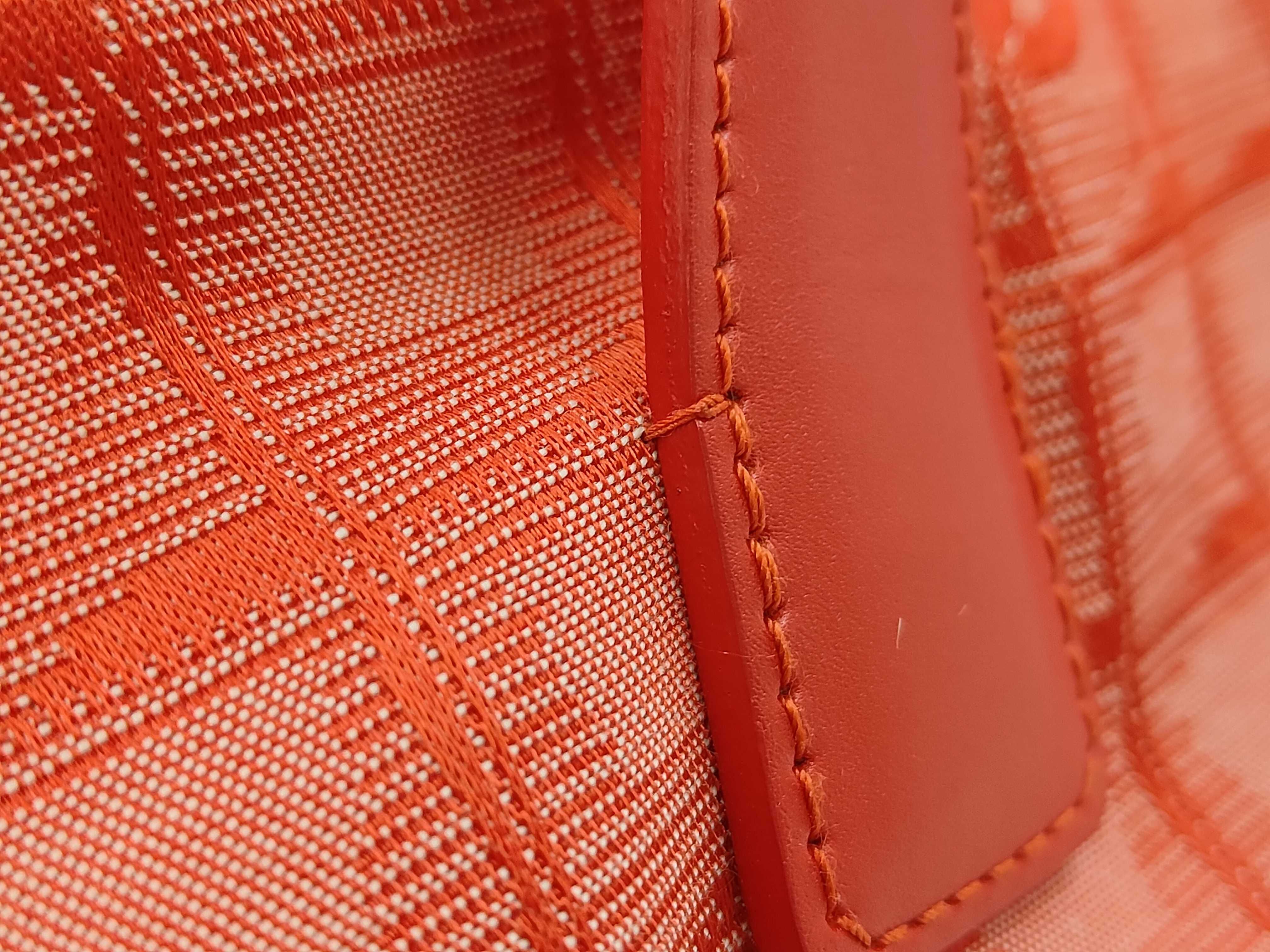 New Travel Line Tote Bag (Red) — view 3