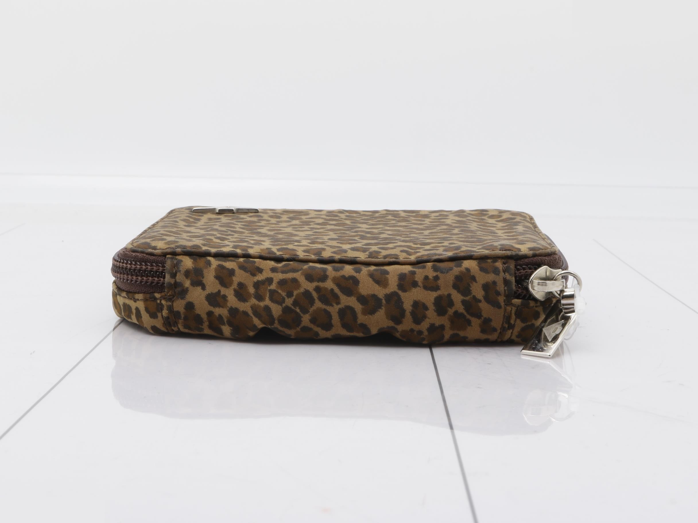 Other line bags/pouches — view 3