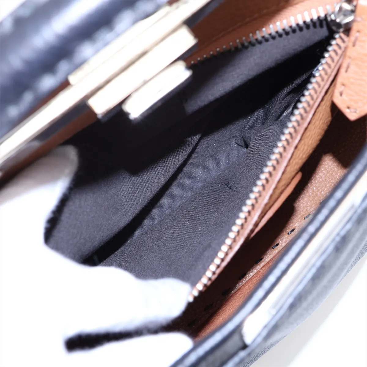 Peekaboo Regular Selleria Leather 2-Way Handbag, Black 8BN226 — view 9