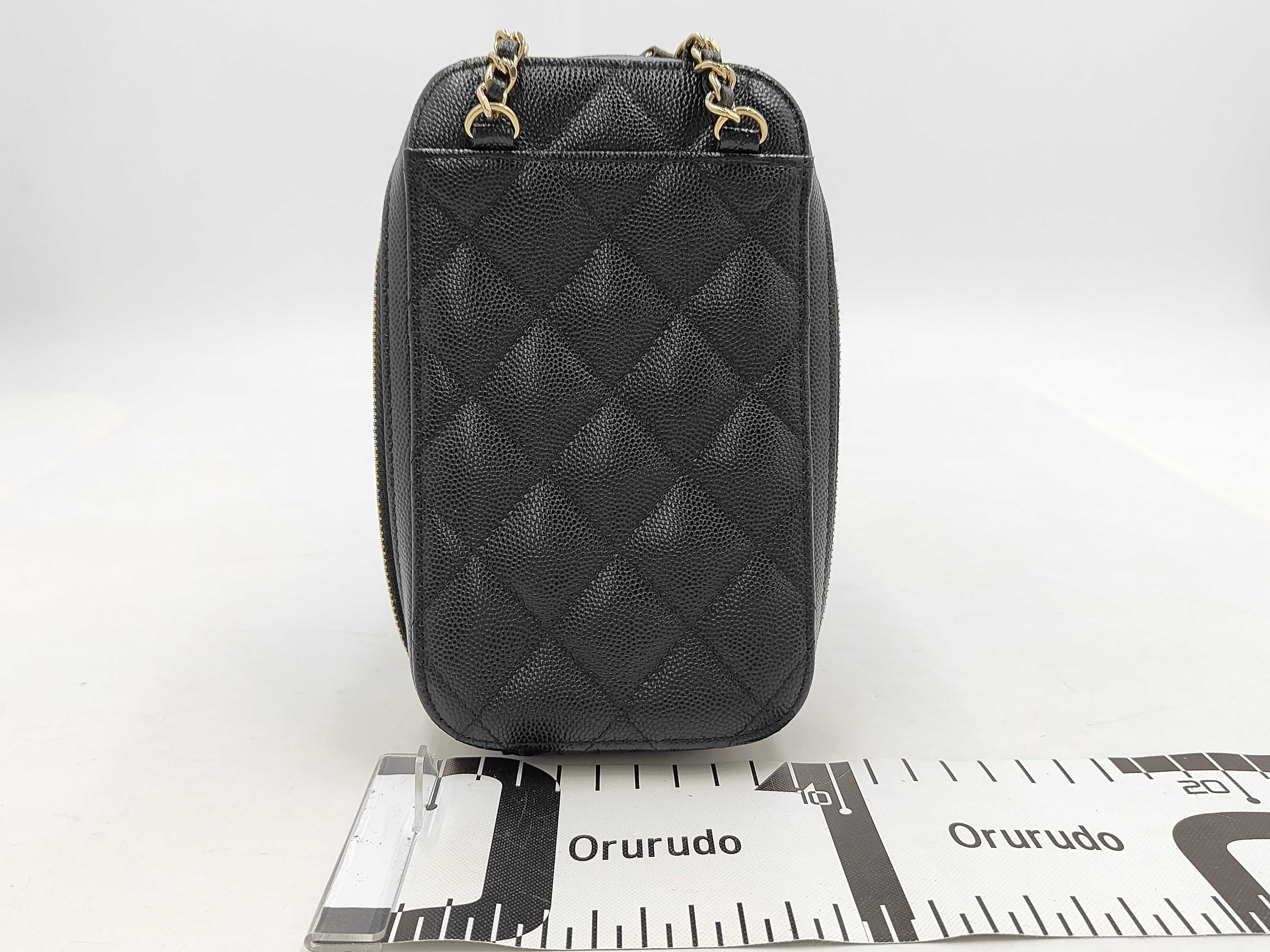 Matelassé Chain Shoulder Pouch, Black Caviar Leather, Gold Hardware, Shoulder Bag — view 2