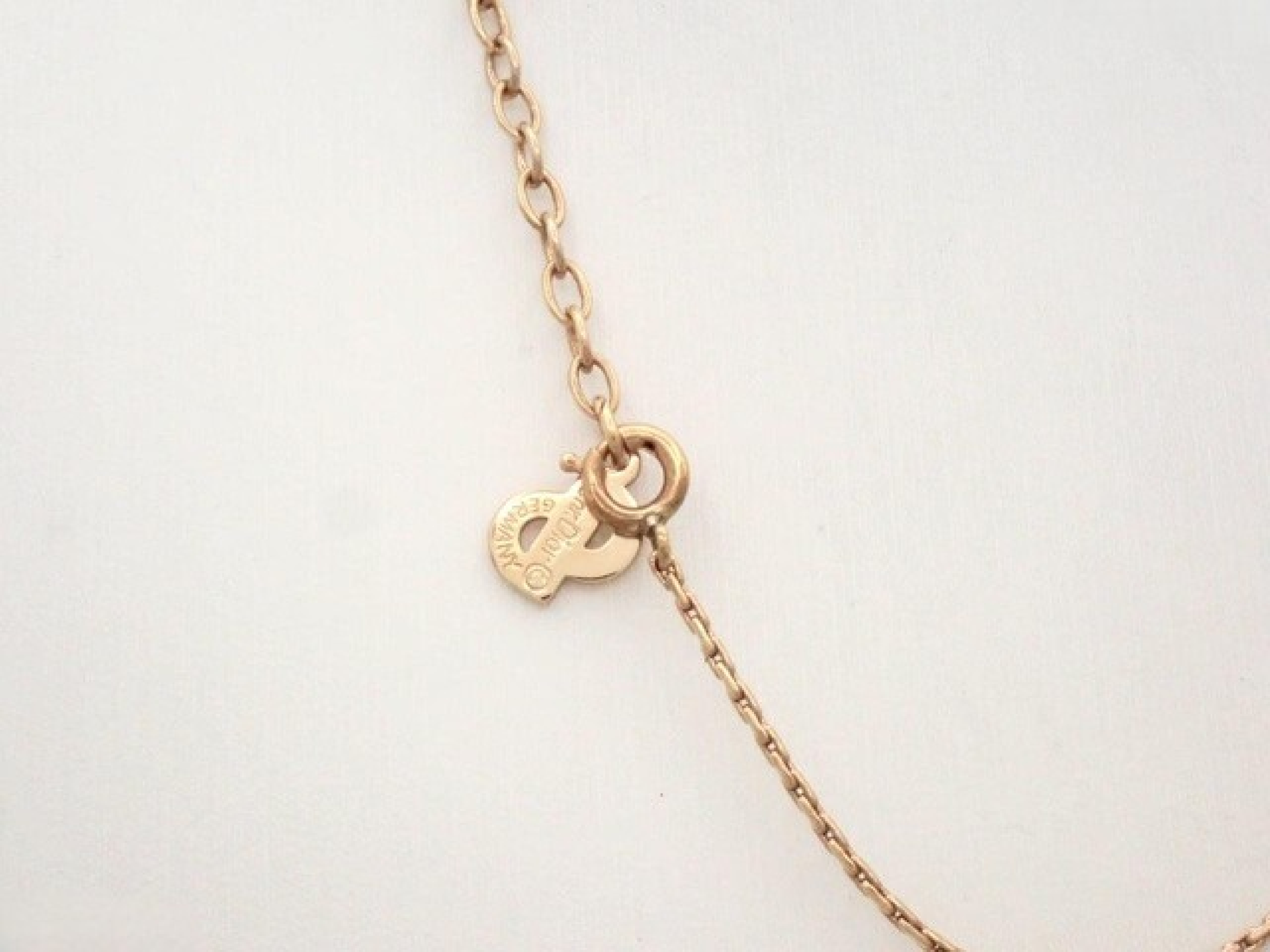 necklace pendant, chain approximately 44cm. — view 3