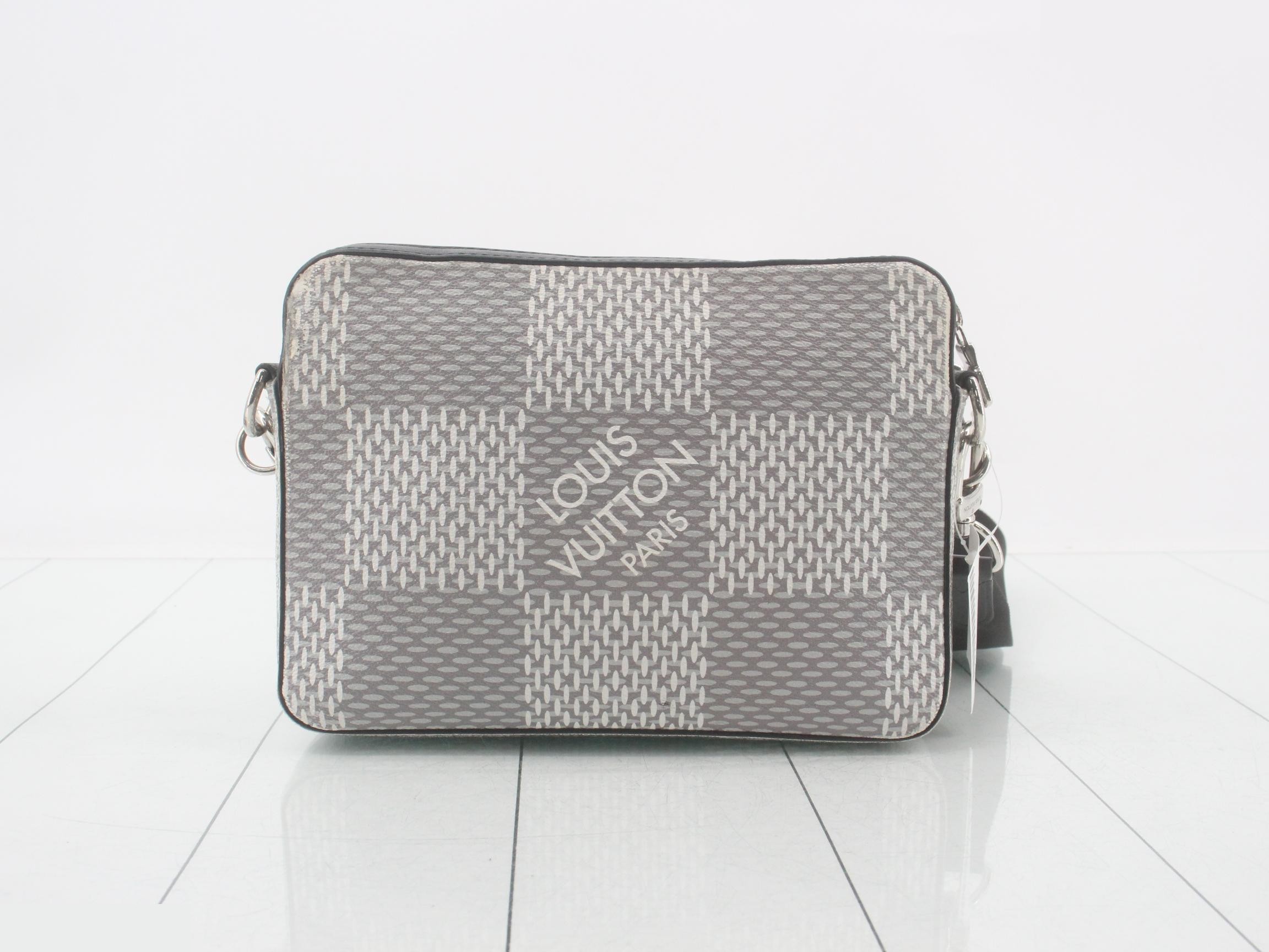 Damier Graphite 3D Trio Messenger Shoulder Bag — view 2