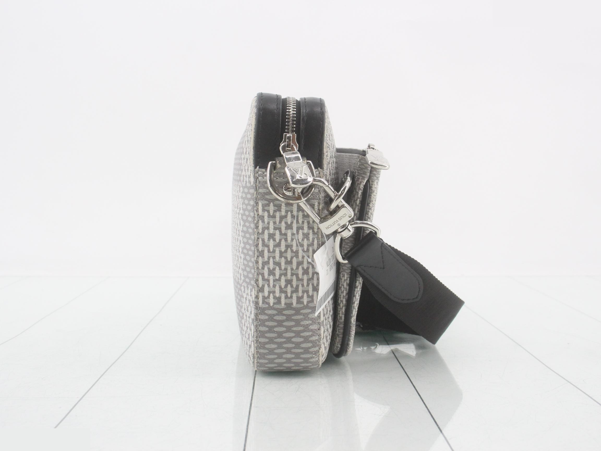 Damier Graphite 3D Trio Messenger Shoulder Bag — view 4