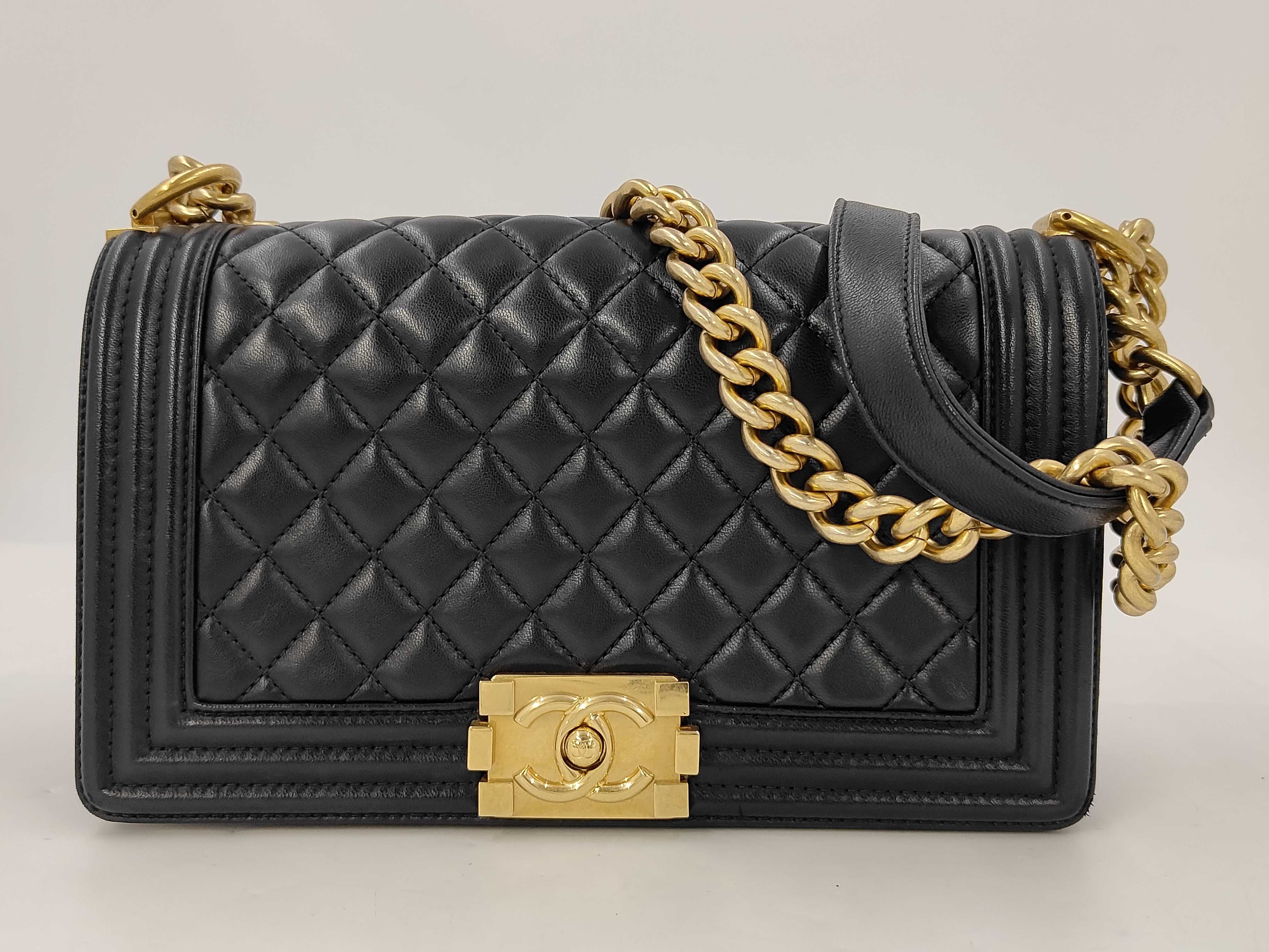 22 Shoulder Bag