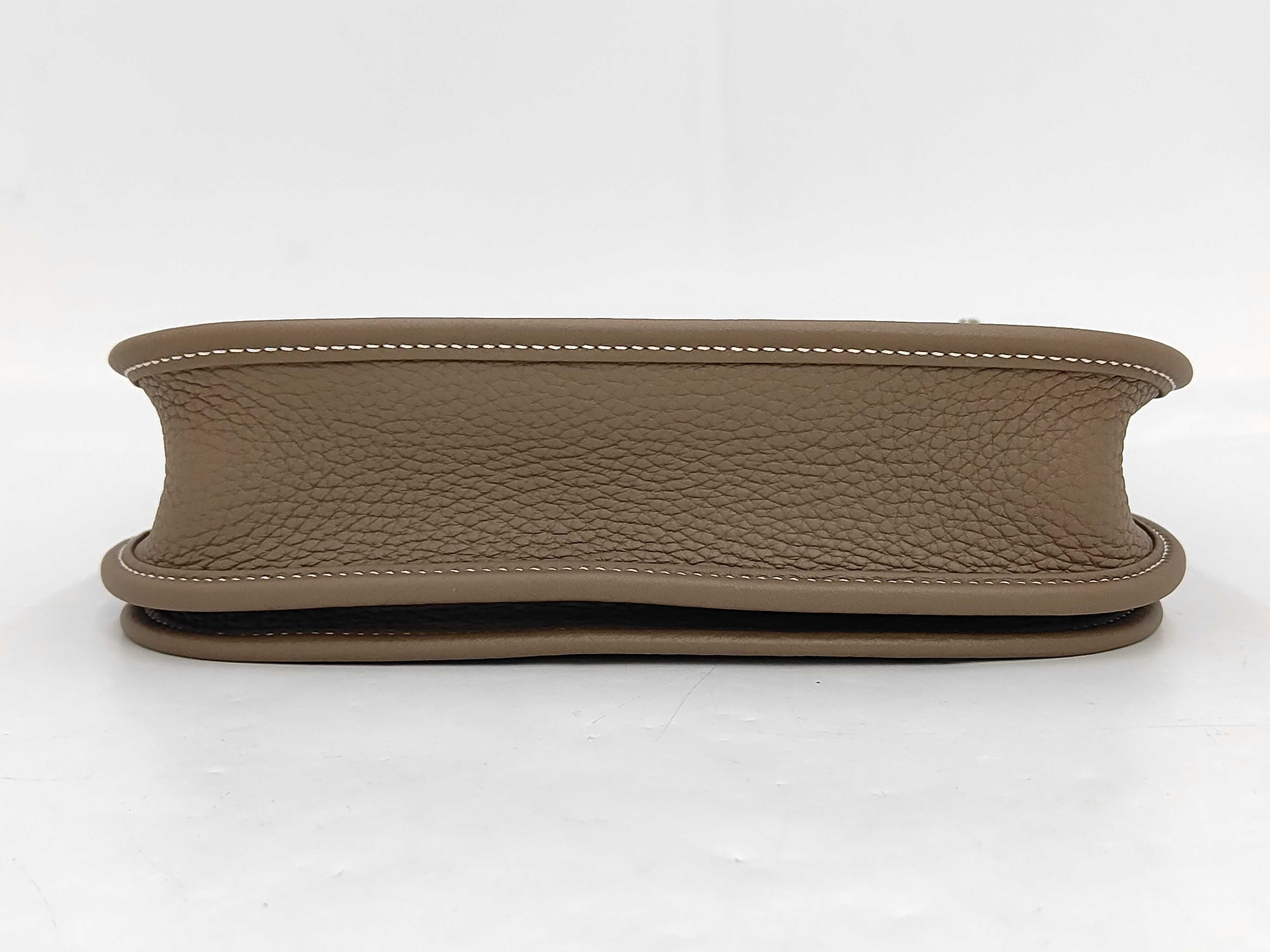Evelyne 23 Shoulder Bag in Etoupe x Taurillon Clemence Leather with Silver Hardware and G Stamp — view 3