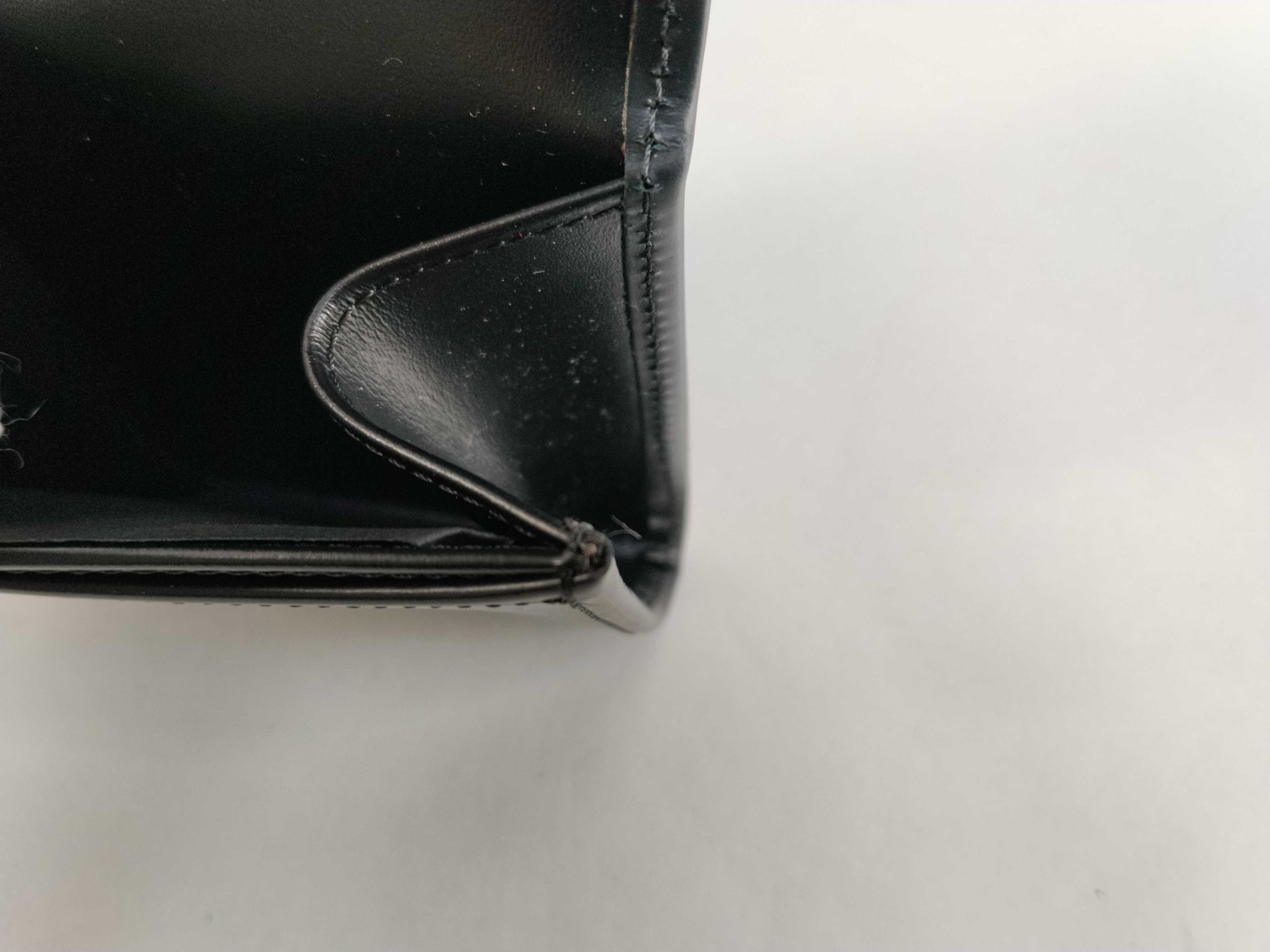 Coin Case — view 11