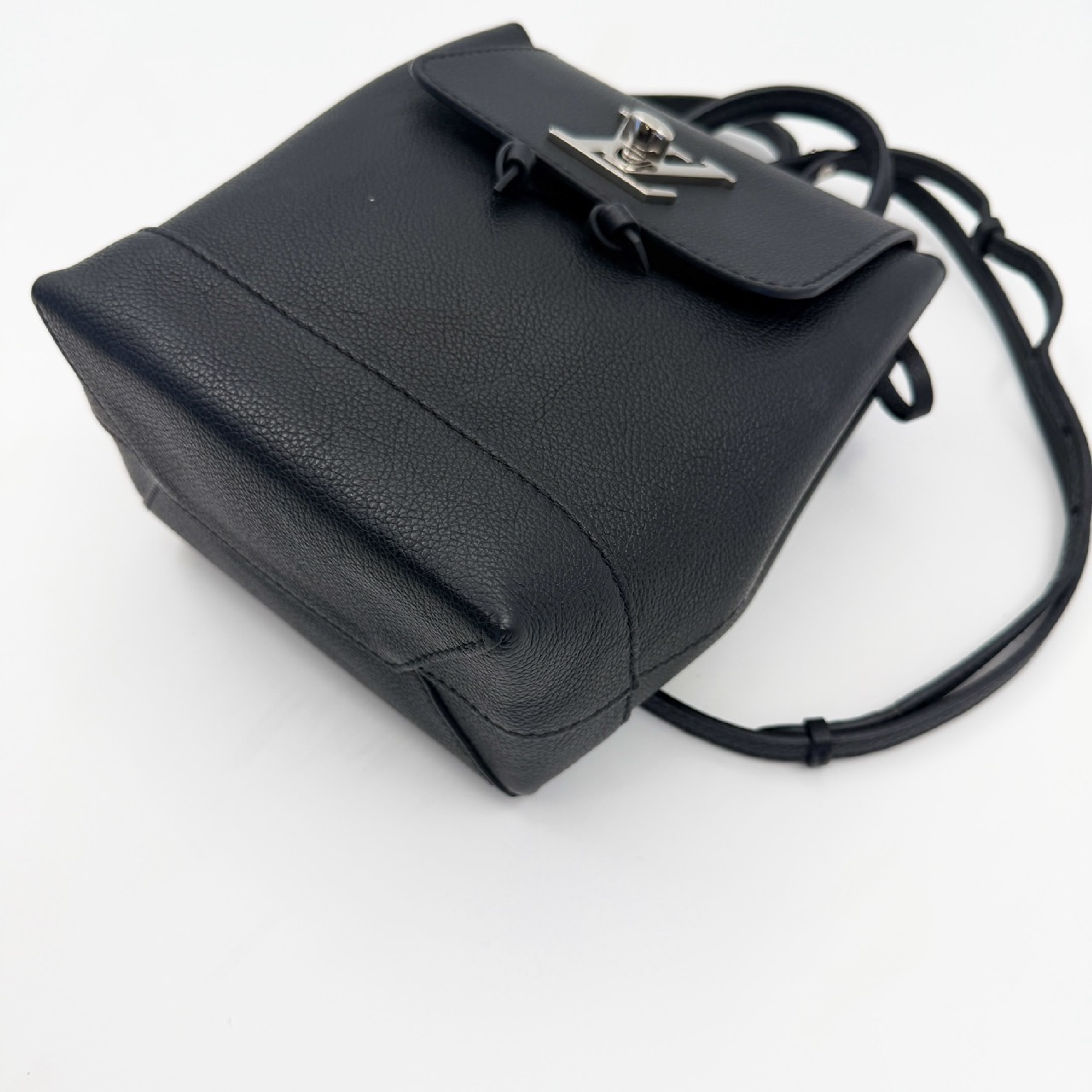 Lockme Backpack, Black. — view 4