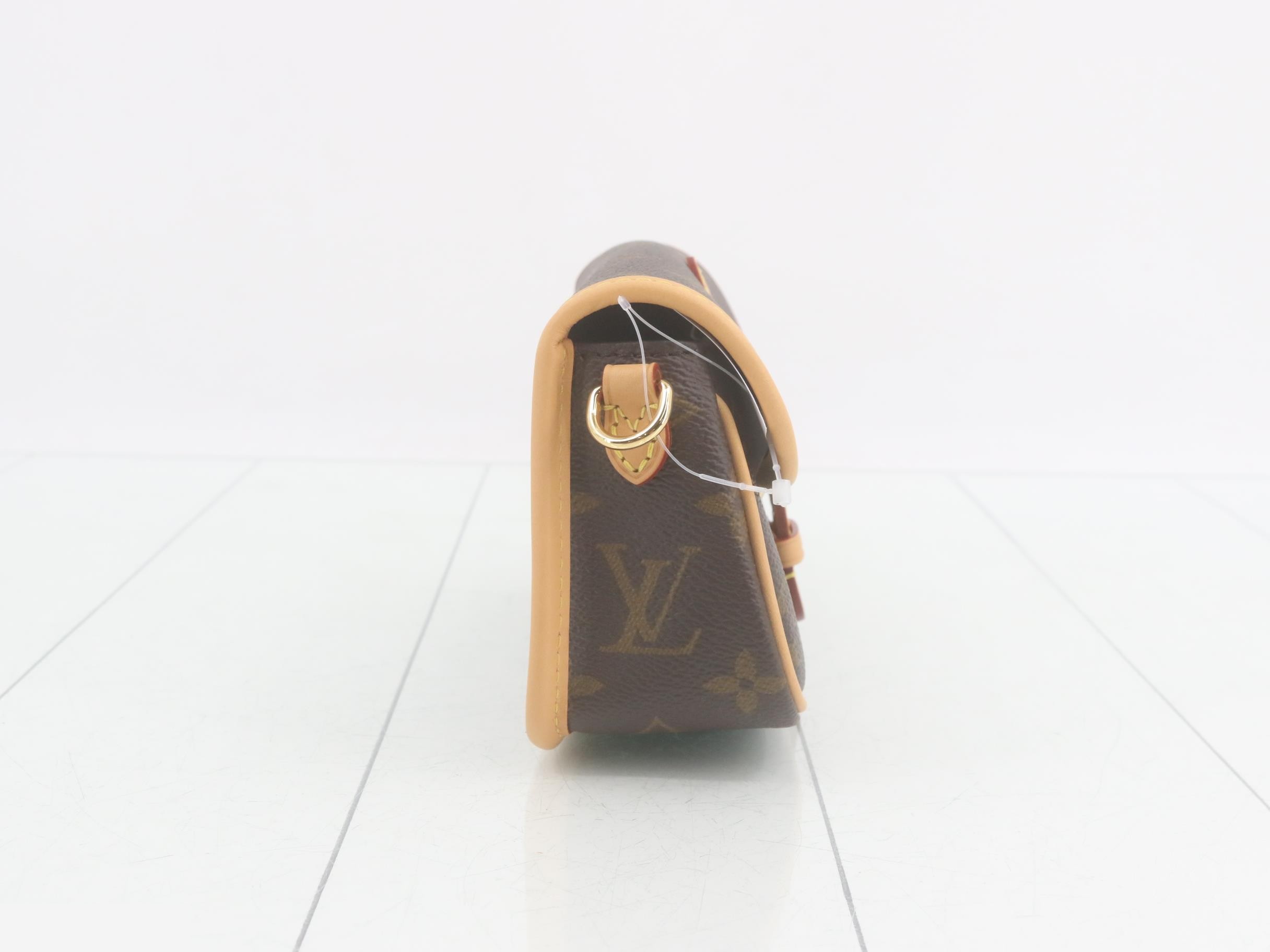 Nanodiane Monogram RFID detected — view 4