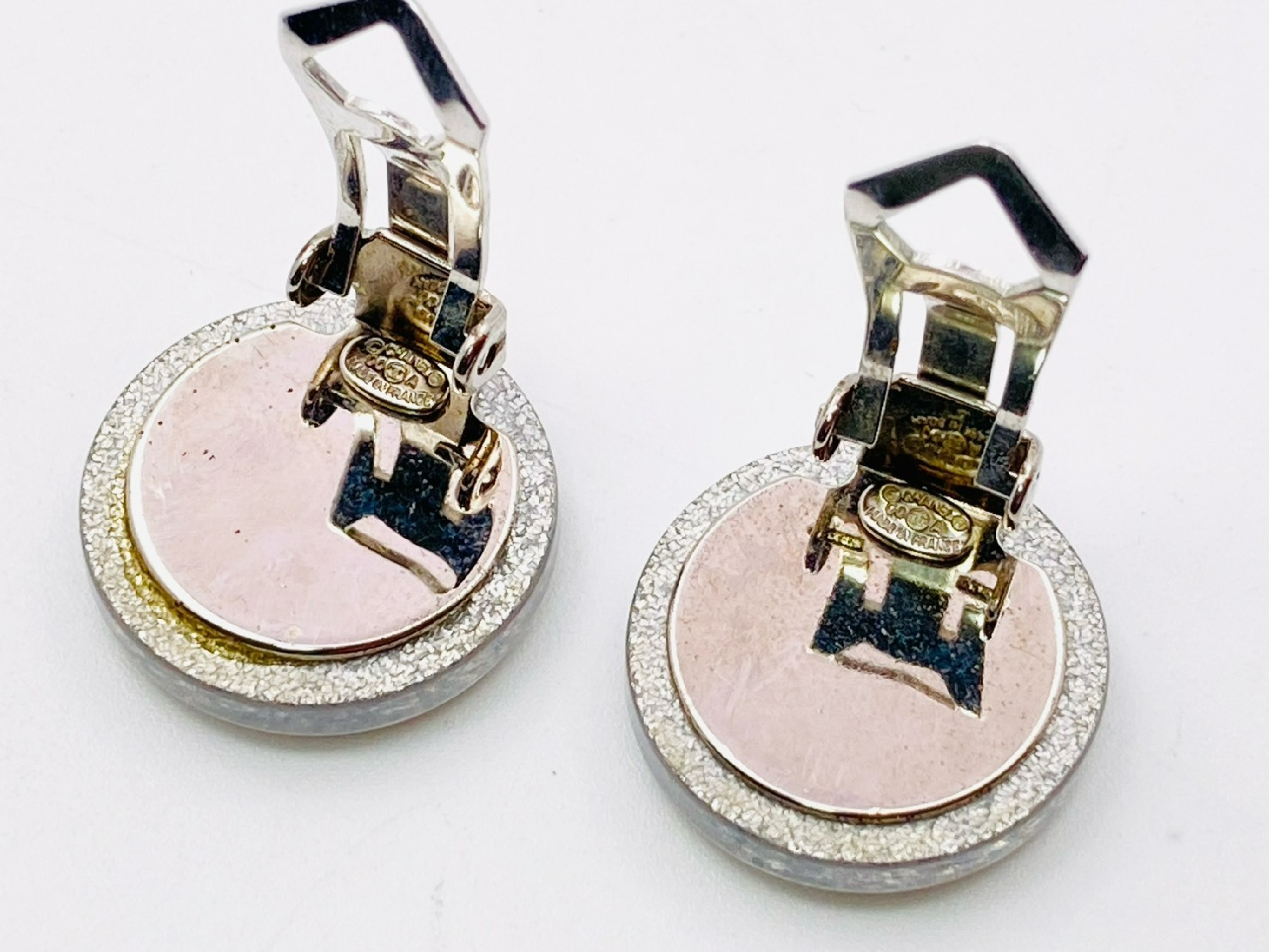 Coco Mark Round Earrings 00A Resin Plastic Glitter Silver Earrings — view 3