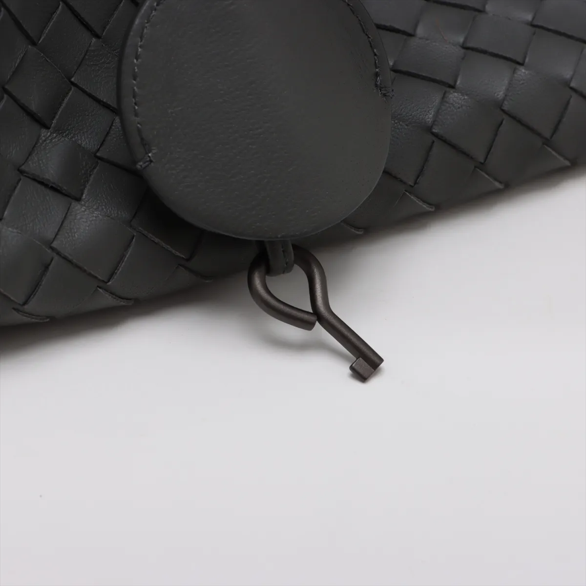 Intrecciato Leather Handbag Gray with Mirror — view 14