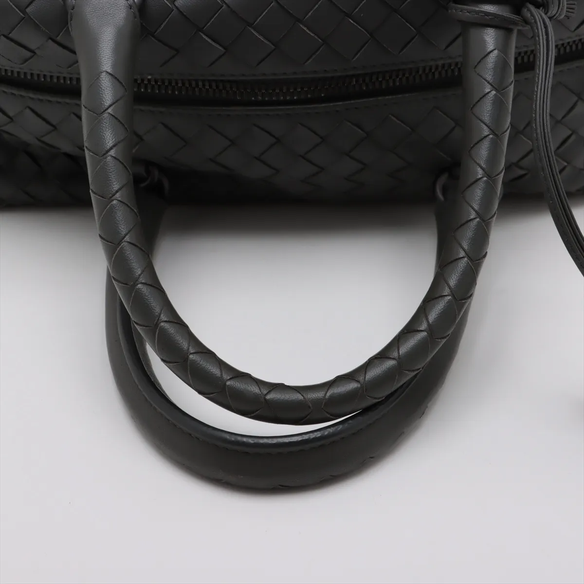 Intrecciato Leather Handbag Gray with Mirror — view 5
