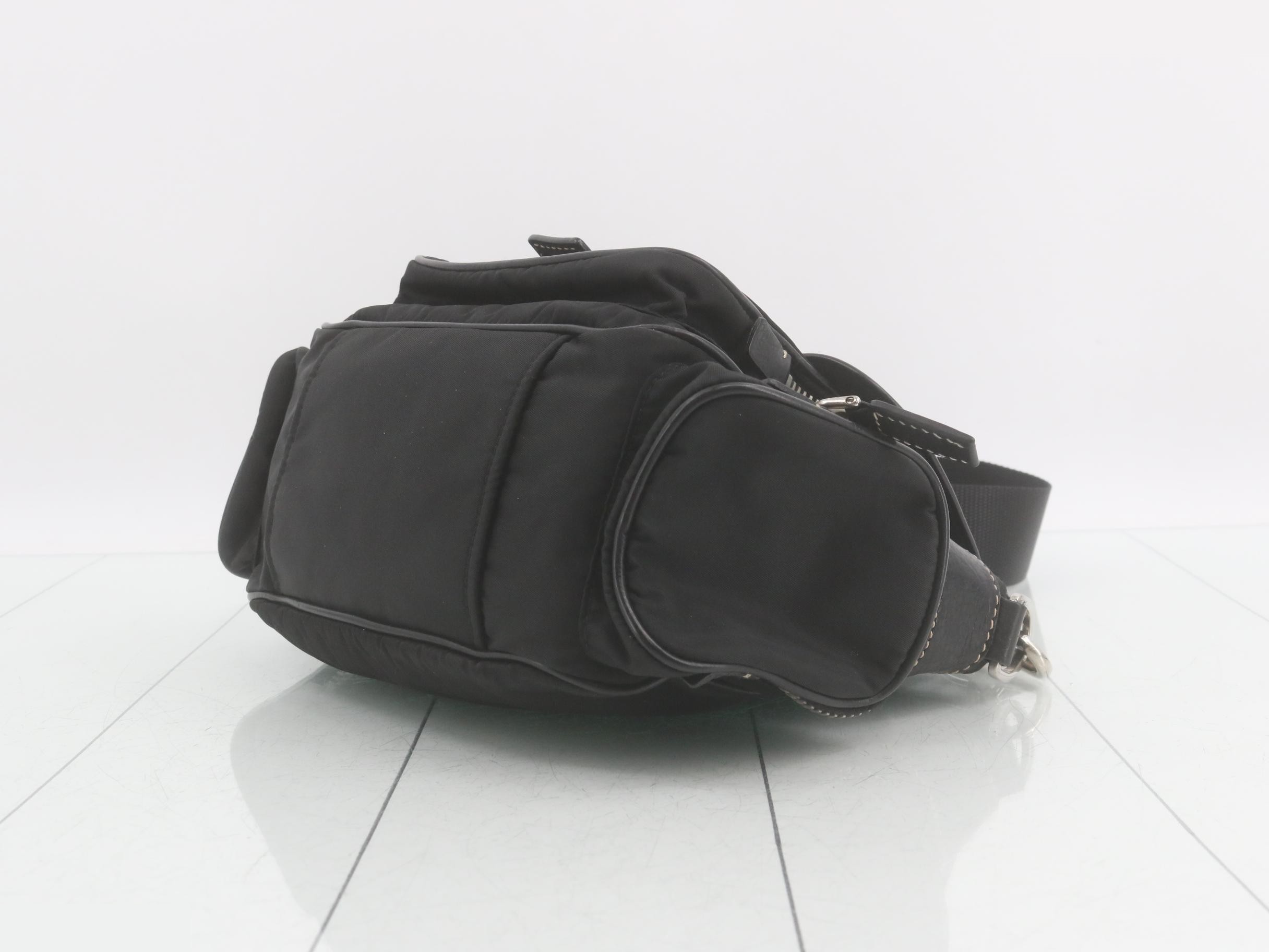 Triangular logo plate - Shoulder bag — view 6