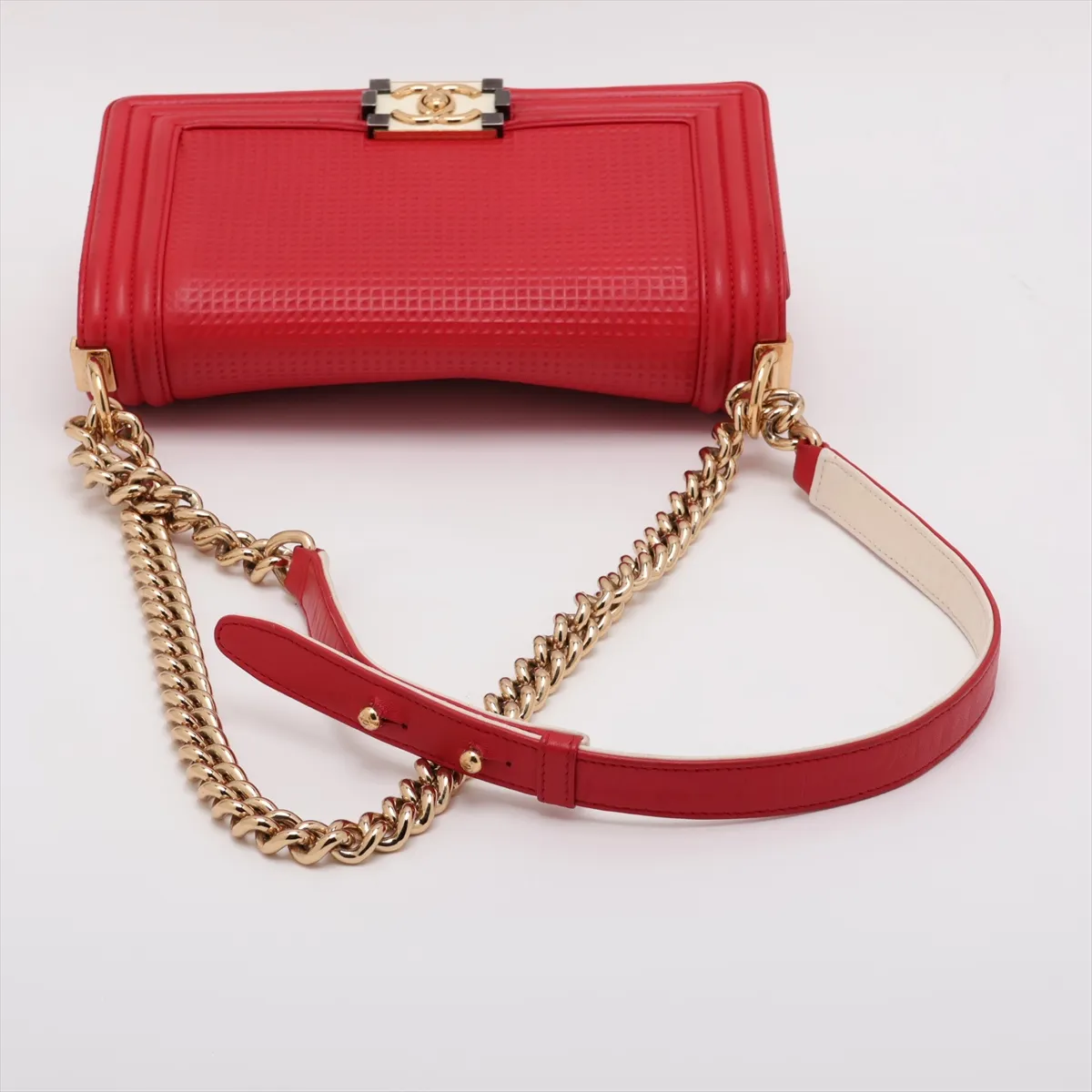 Boy Chanel 25 Leather Chain Shoulder Bag, Red with Gold Hardware, 18991032, Serial Number 18-series, A67086 — view 5