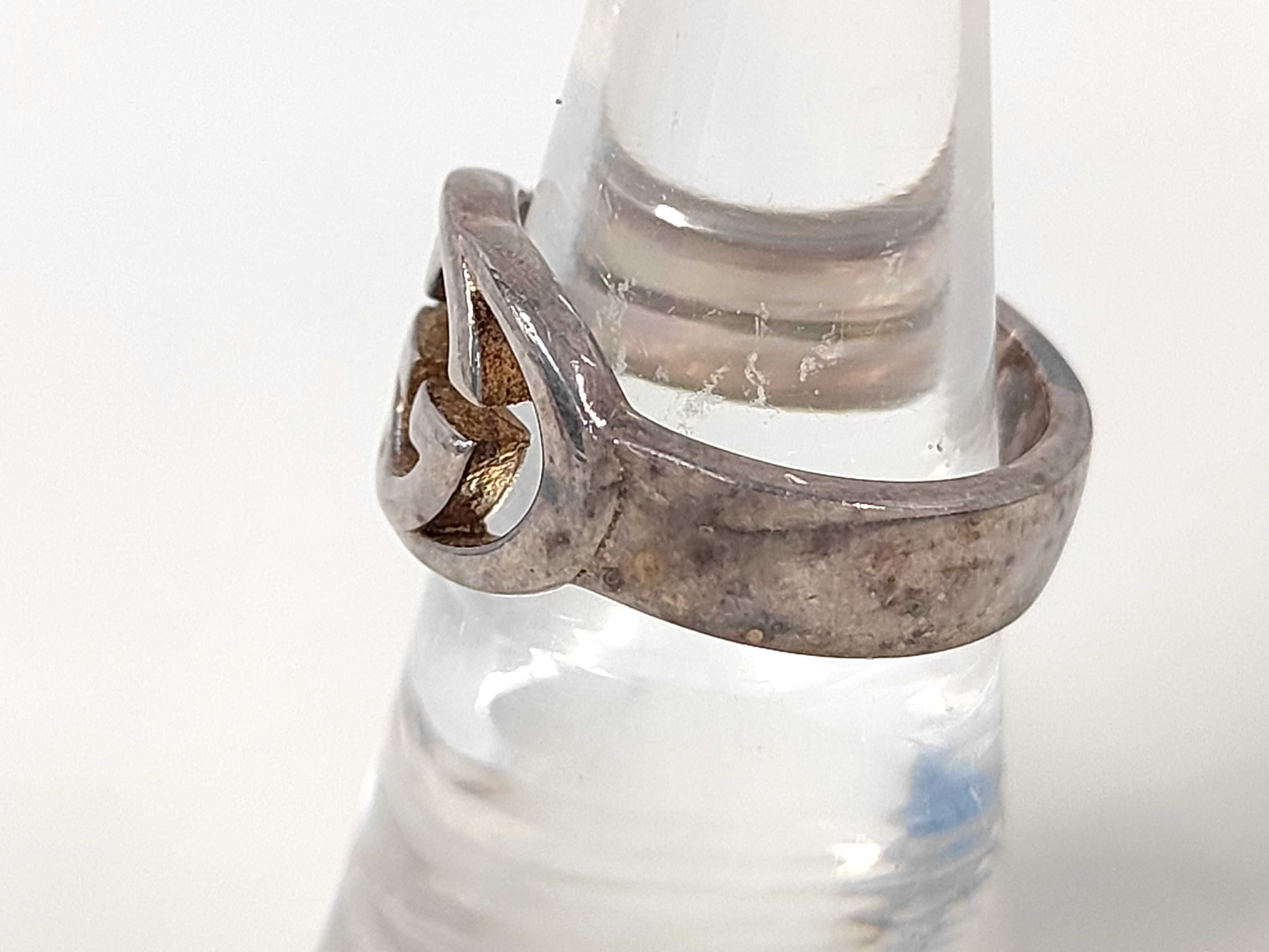 Interlocking G / Ring / SV Ring — view 2