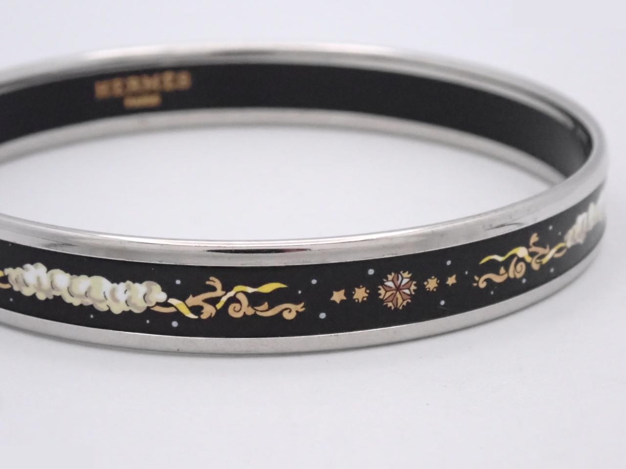 Enamel bangle, wrist circumference approximately 20cm — view 3