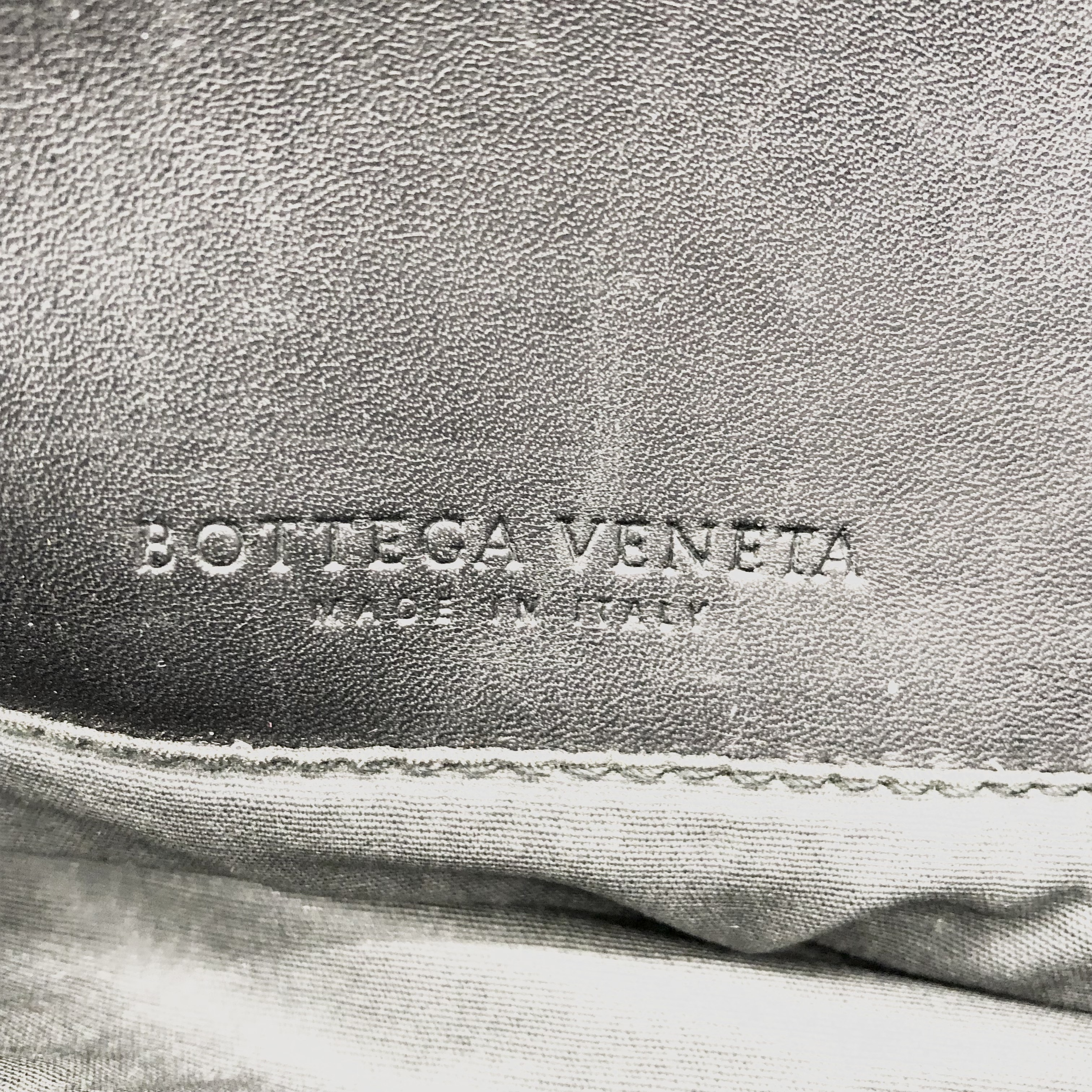 Intrecciato Business Bag, Leather, Black — view 5