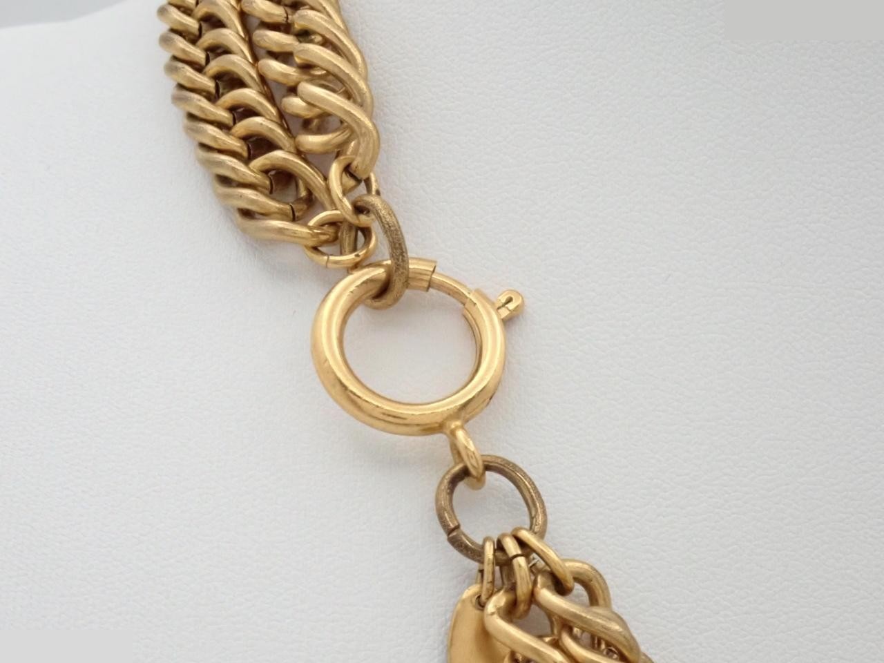 Matelassé logo double chain necklace, with markings, total length approximately 45cm. — view 2