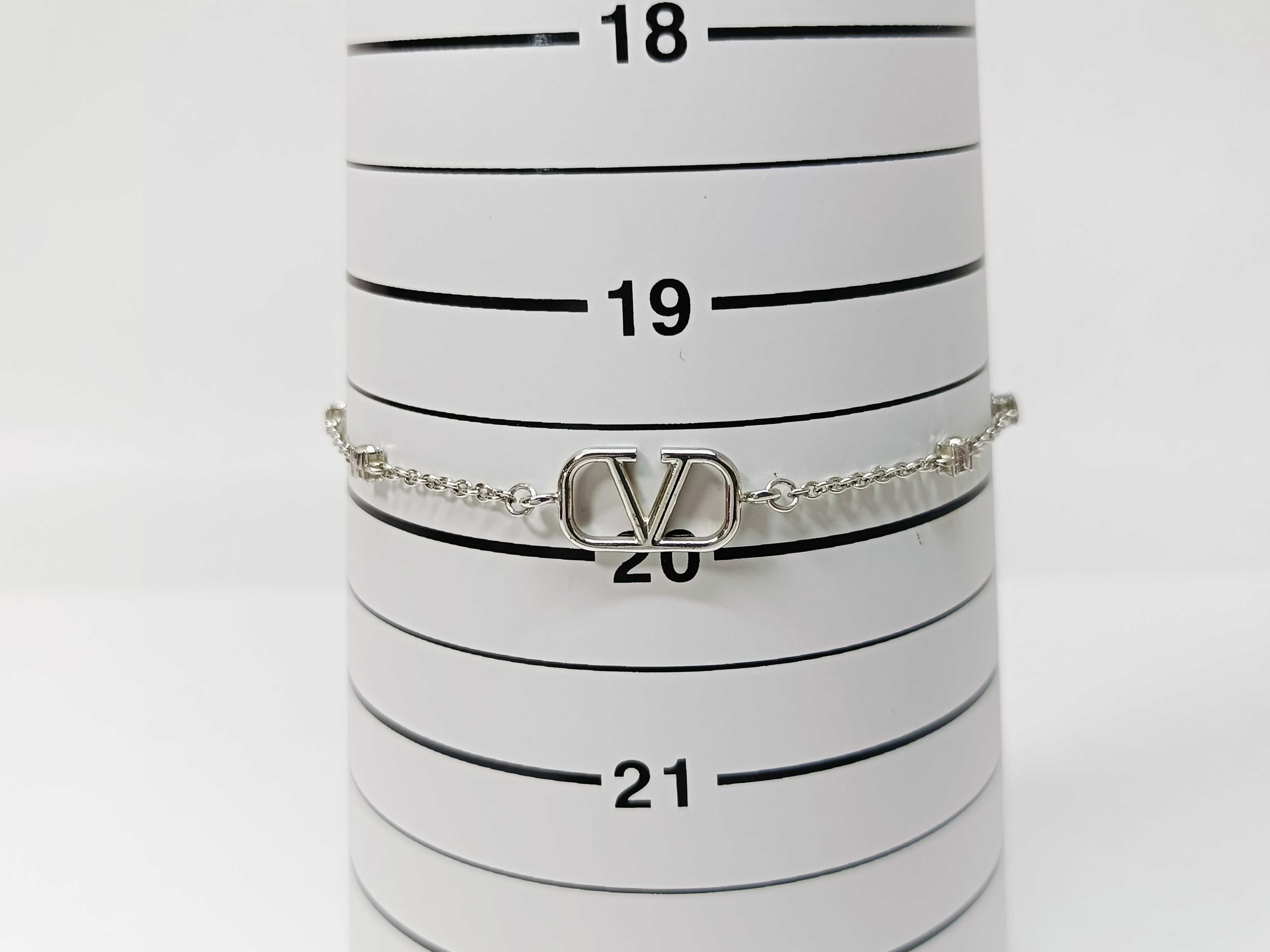 V-logo bracelet with box. Bracelet/Bangle. — view 6
