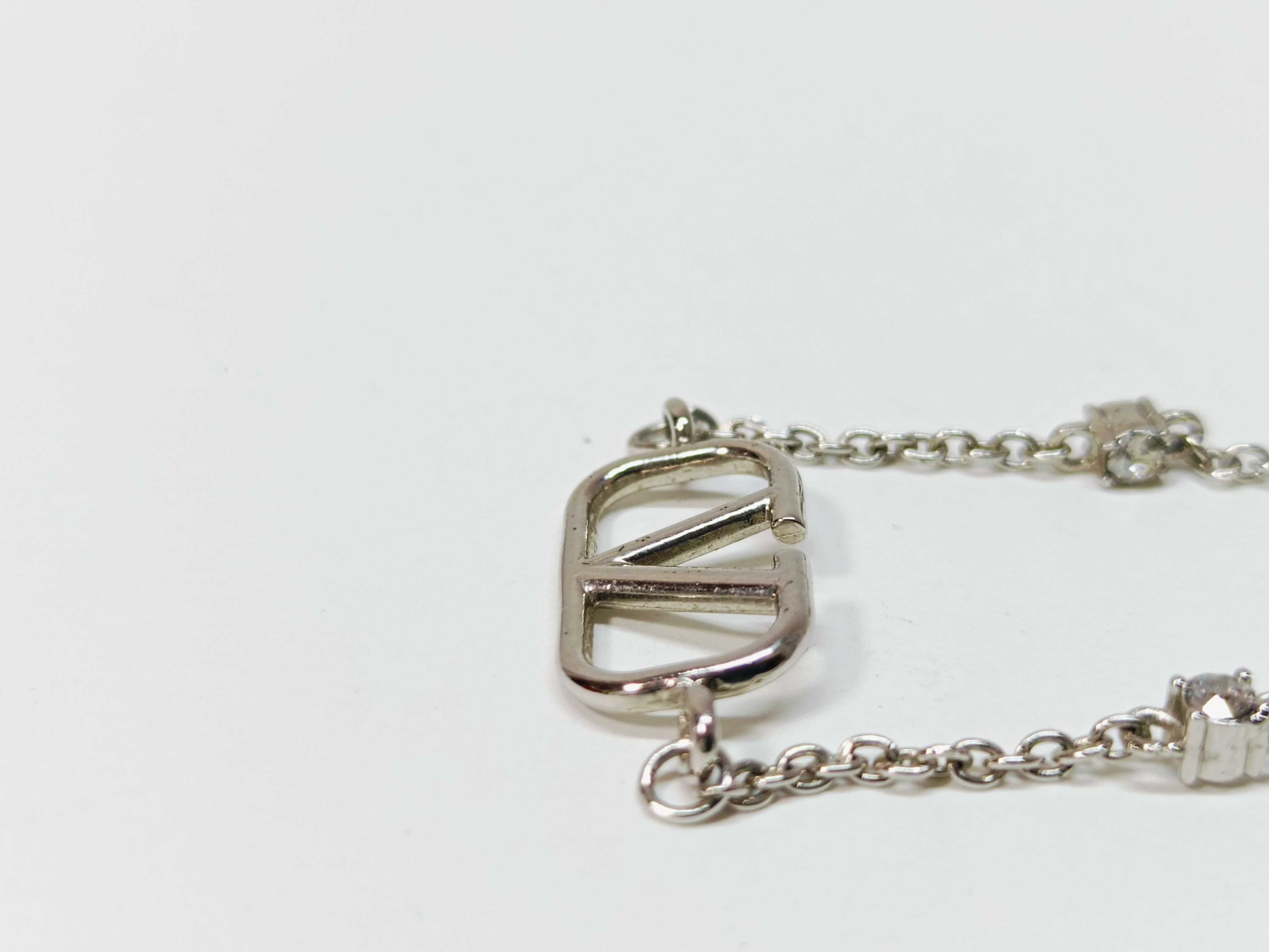 V-logo bracelet with box. Bracelet/Bangle. — view 8