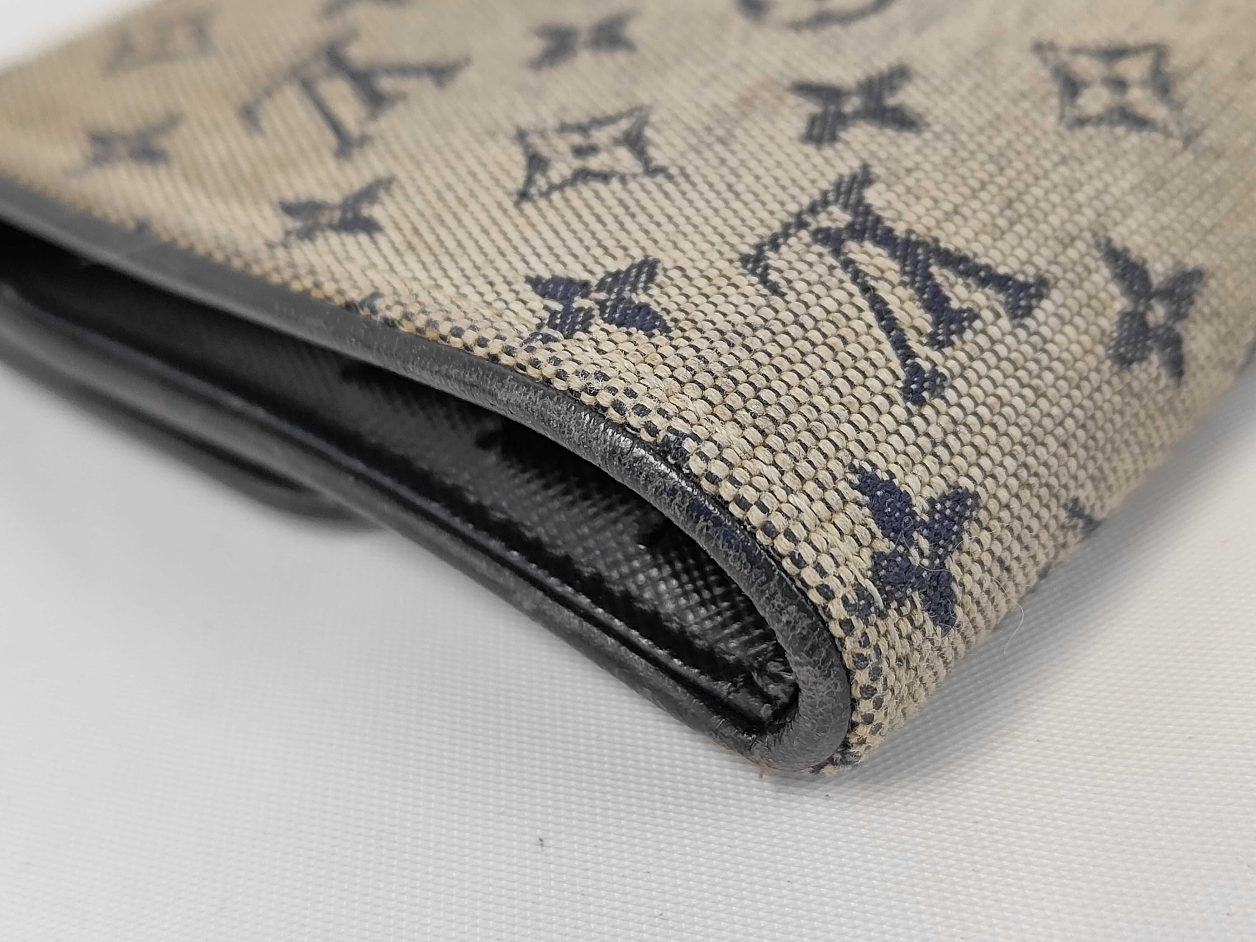 M92442 Monogram Mini Portefeuille Tresor International Wallet — view 3