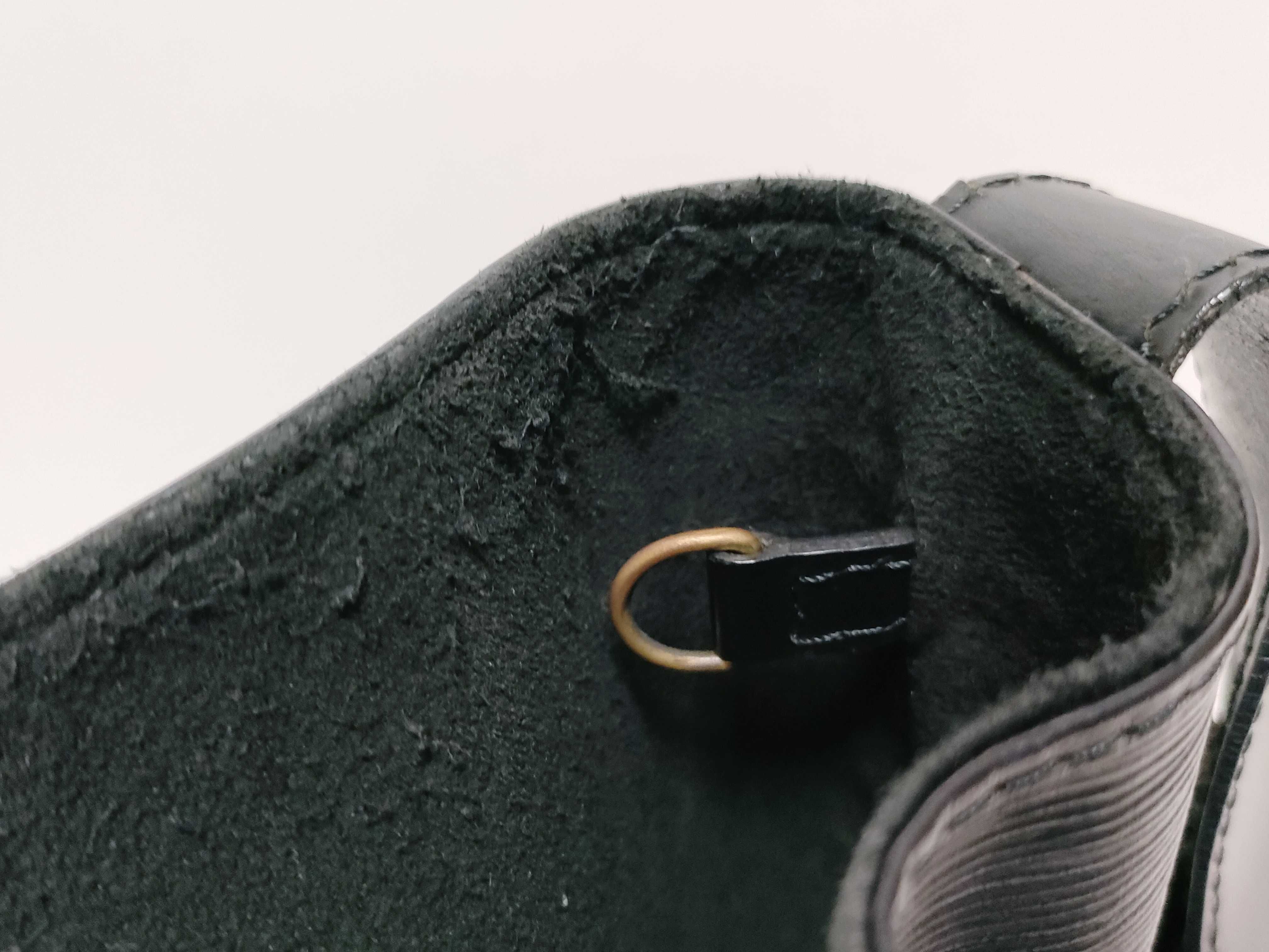 Epi Sac Depaule Epi Noir Shoulder Bag — view 15