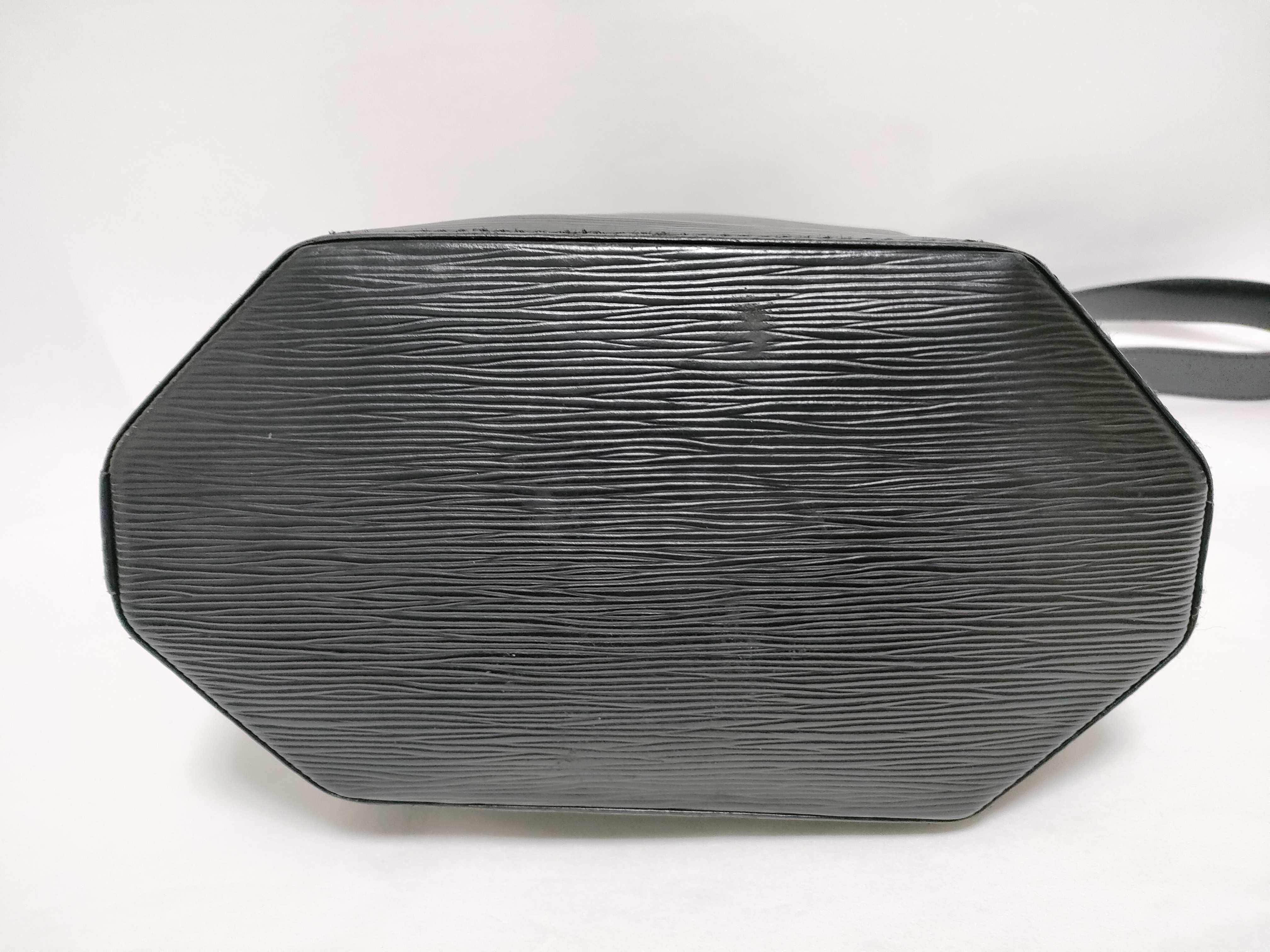 Epi Sac Depaule Epi Noir Shoulder Bag — view 7