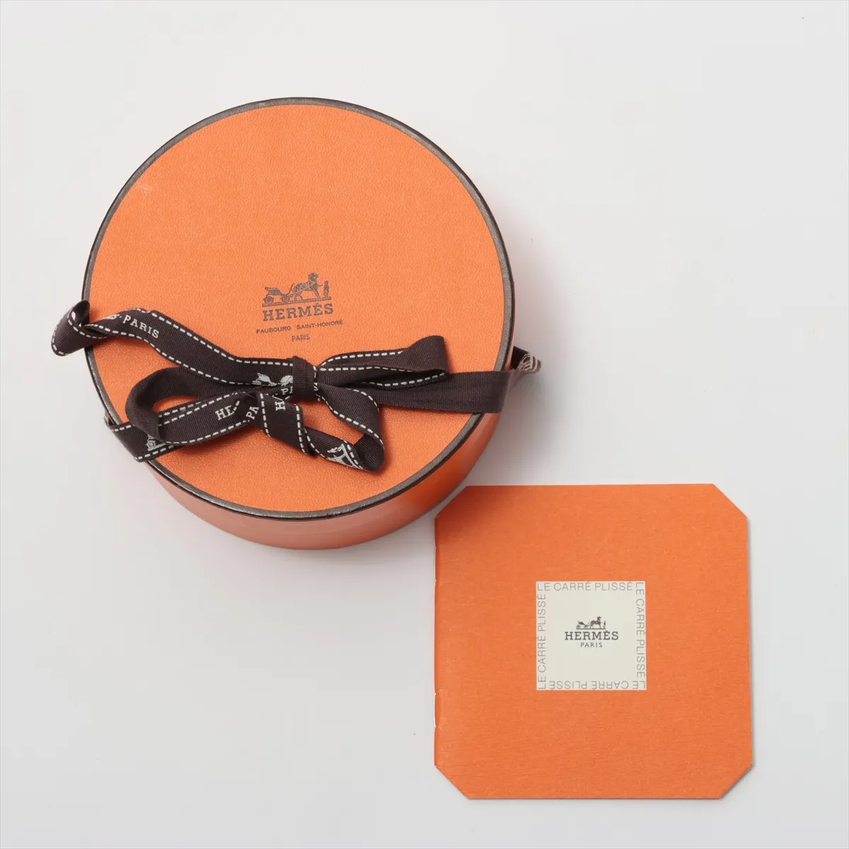 Carre 90 Pleated Scarf Silk Strong Perfume — view 4