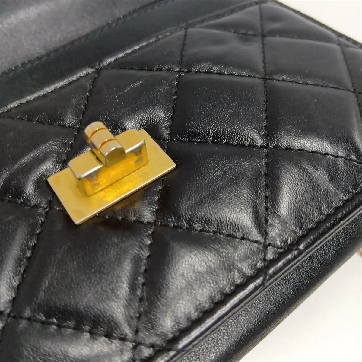 2.55 Vintage Calf Chain Wallet Icon Black Gold Hardware 26676841 Serial Number 26 — view 14