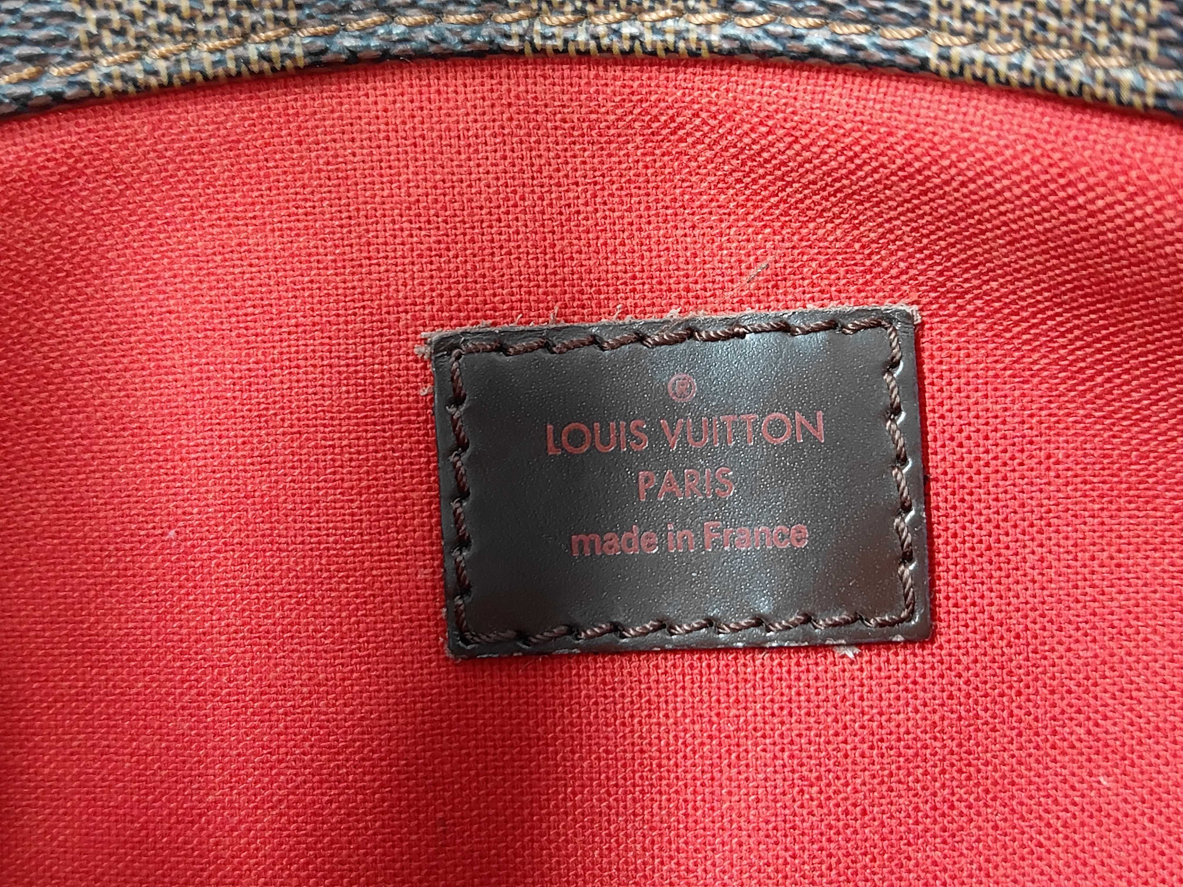 Damier Bloomsbury PM Shoulder Bag — view 10