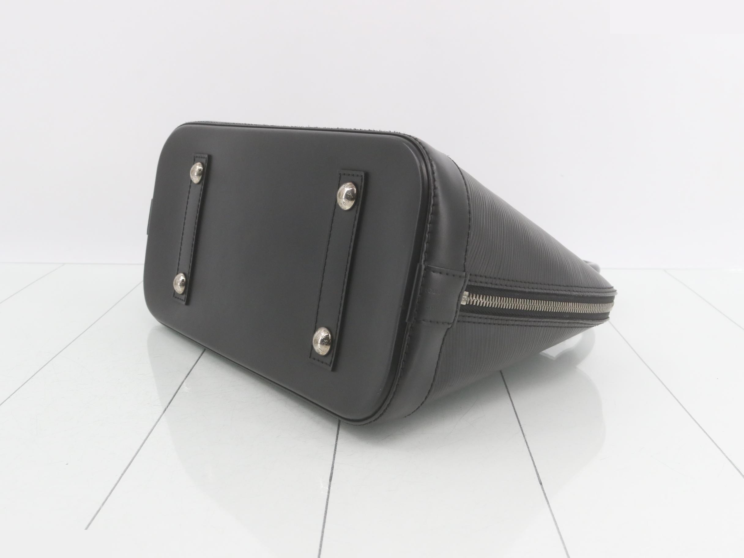 Epi Alma Noir Handbag — view 6