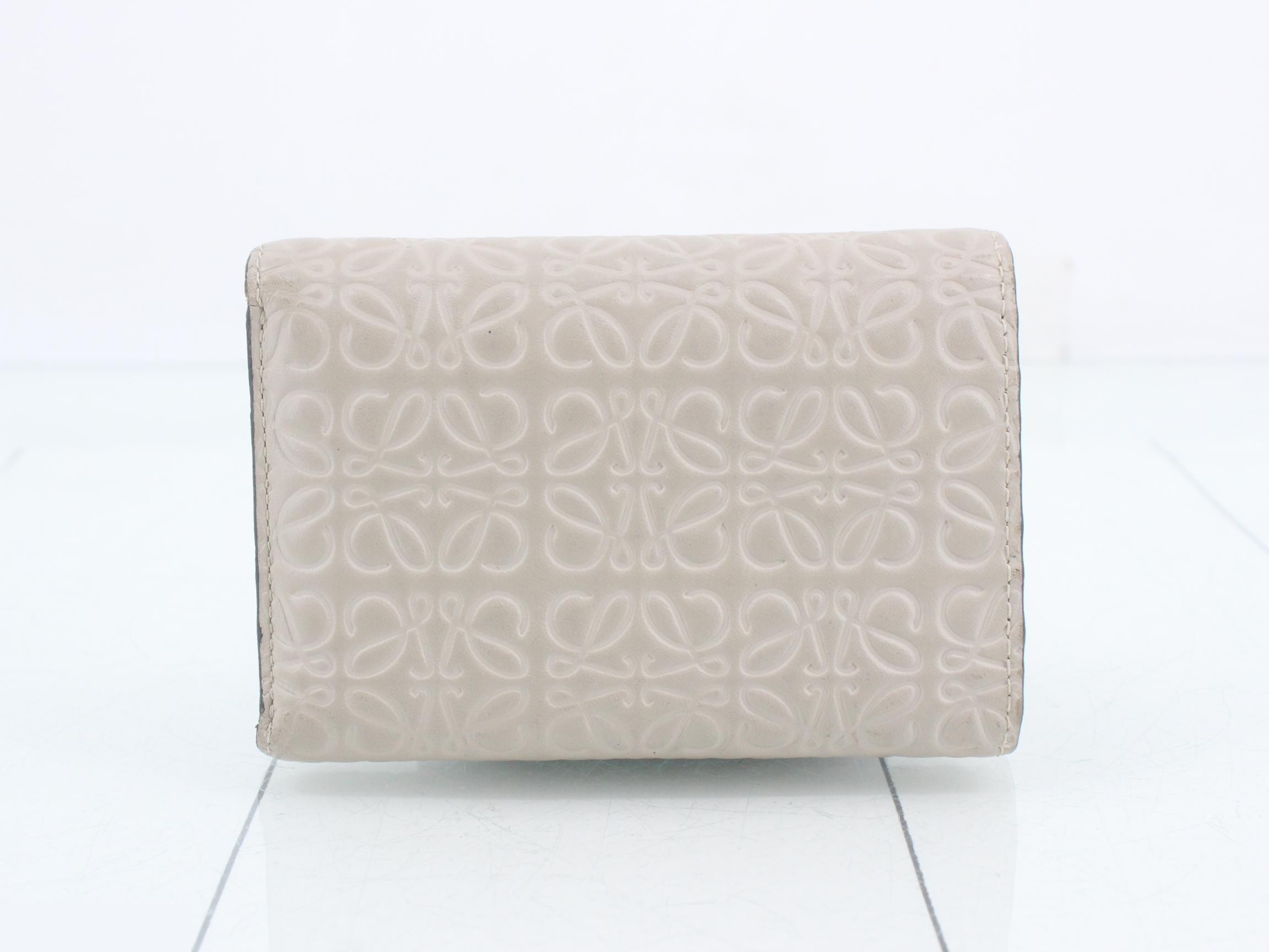 Other lines: Bags and Wallets — view 2